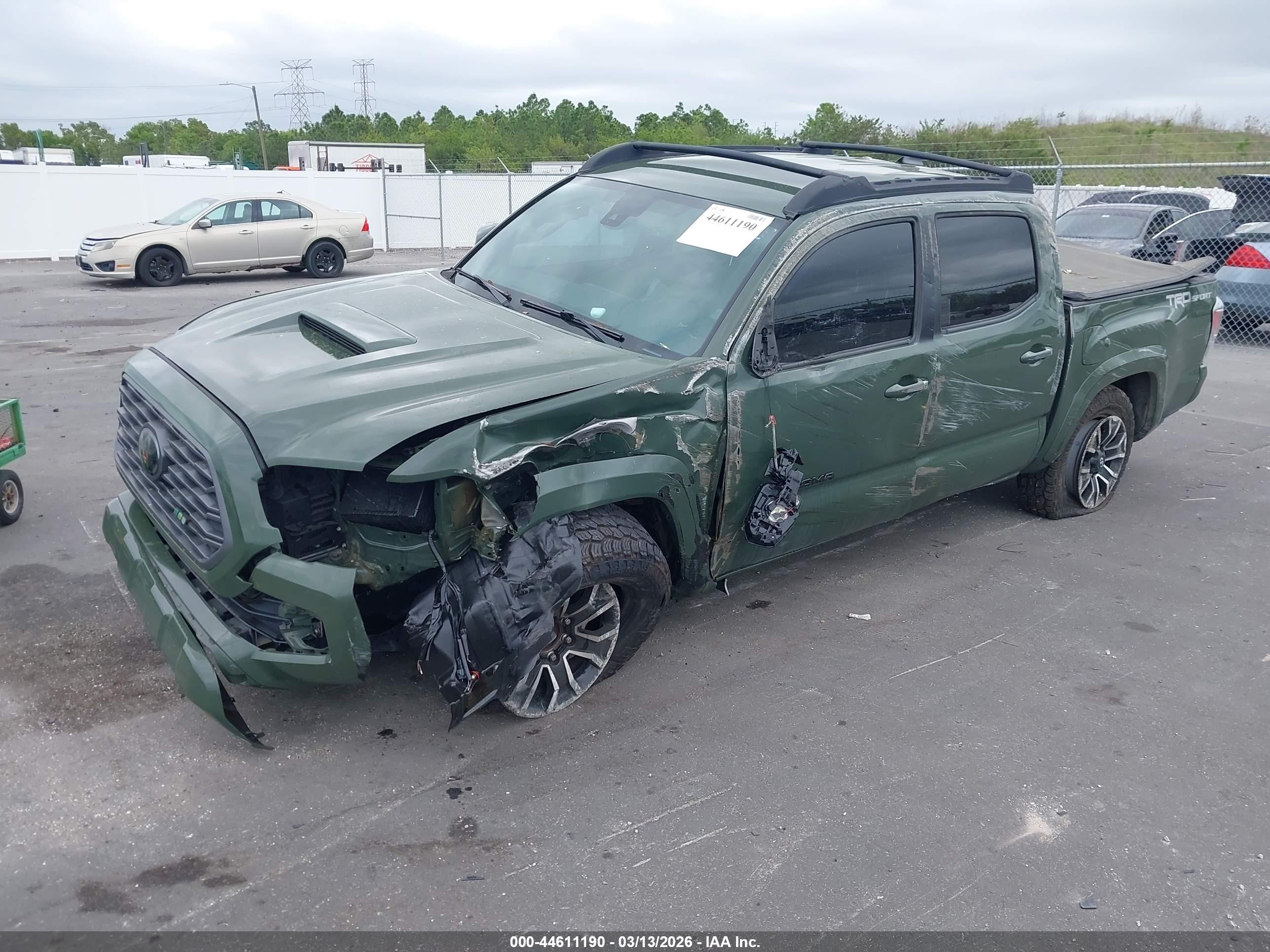 2021 Toyota Tacoma Trd Sport Зеленый vin: 3TMAZ5CN8MM157258
