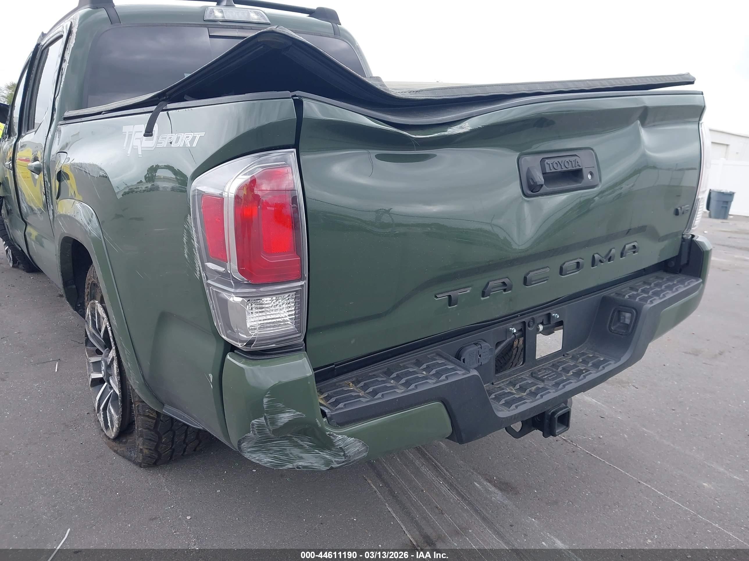 2021 Toyota Tacoma Trd Sport Зеленый vin: 3TMAZ5CN8MM157258