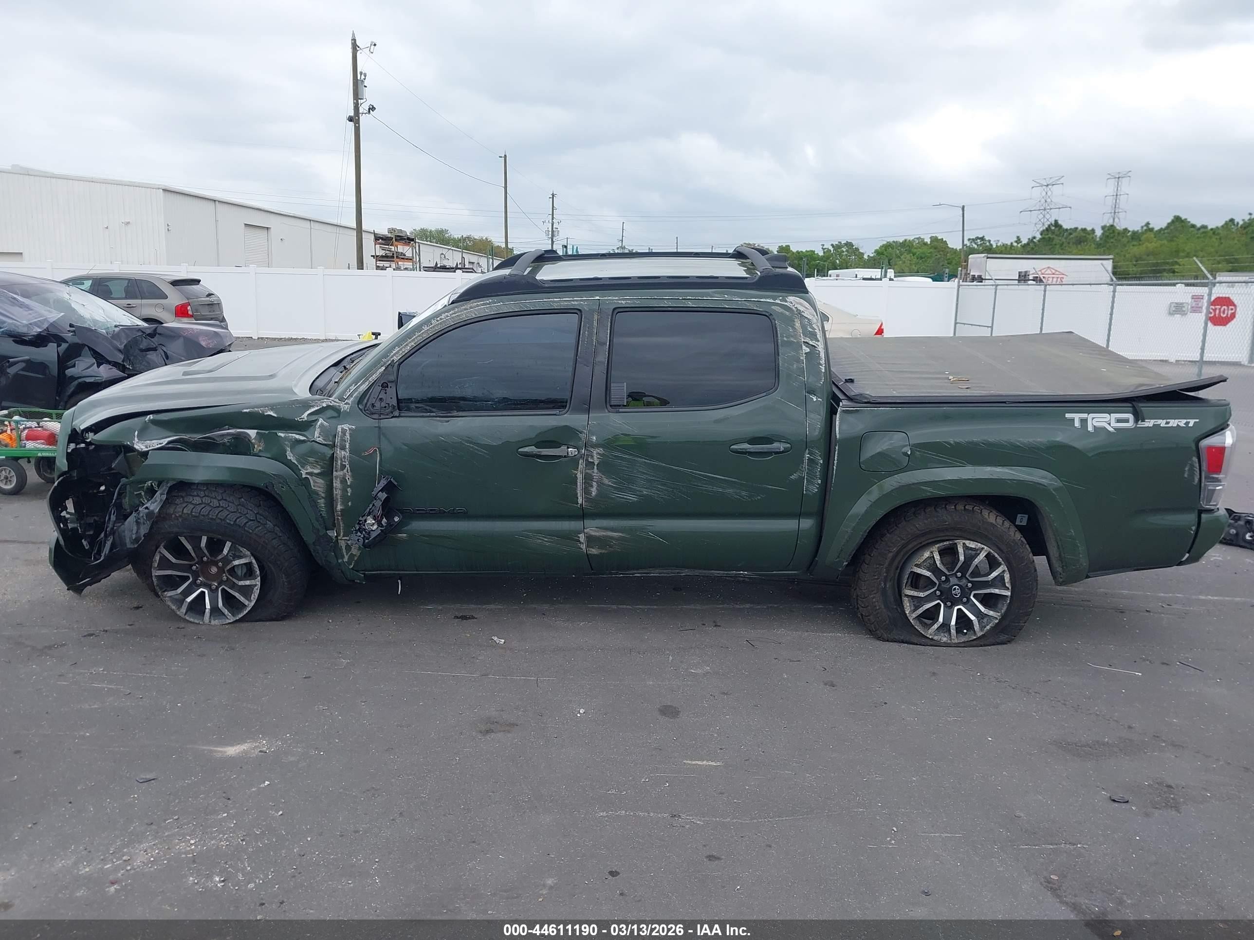 2021 Toyota Tacoma Trd Sport Зеленый vin: 3TMAZ5CN8MM157258