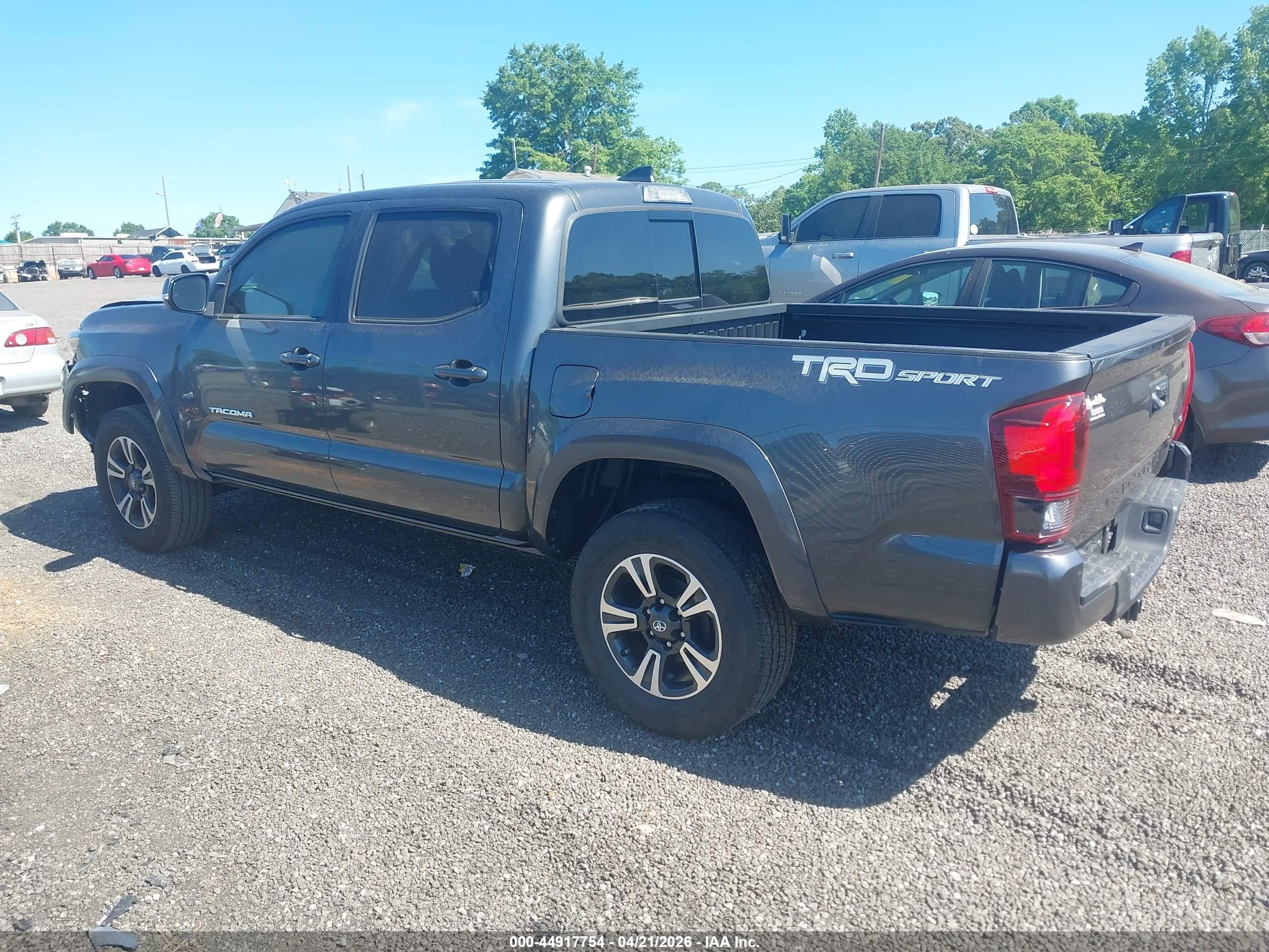 2019 Toyota Tacoma Trd Sport Gray vin: 3TMAZ5CN9KM099786