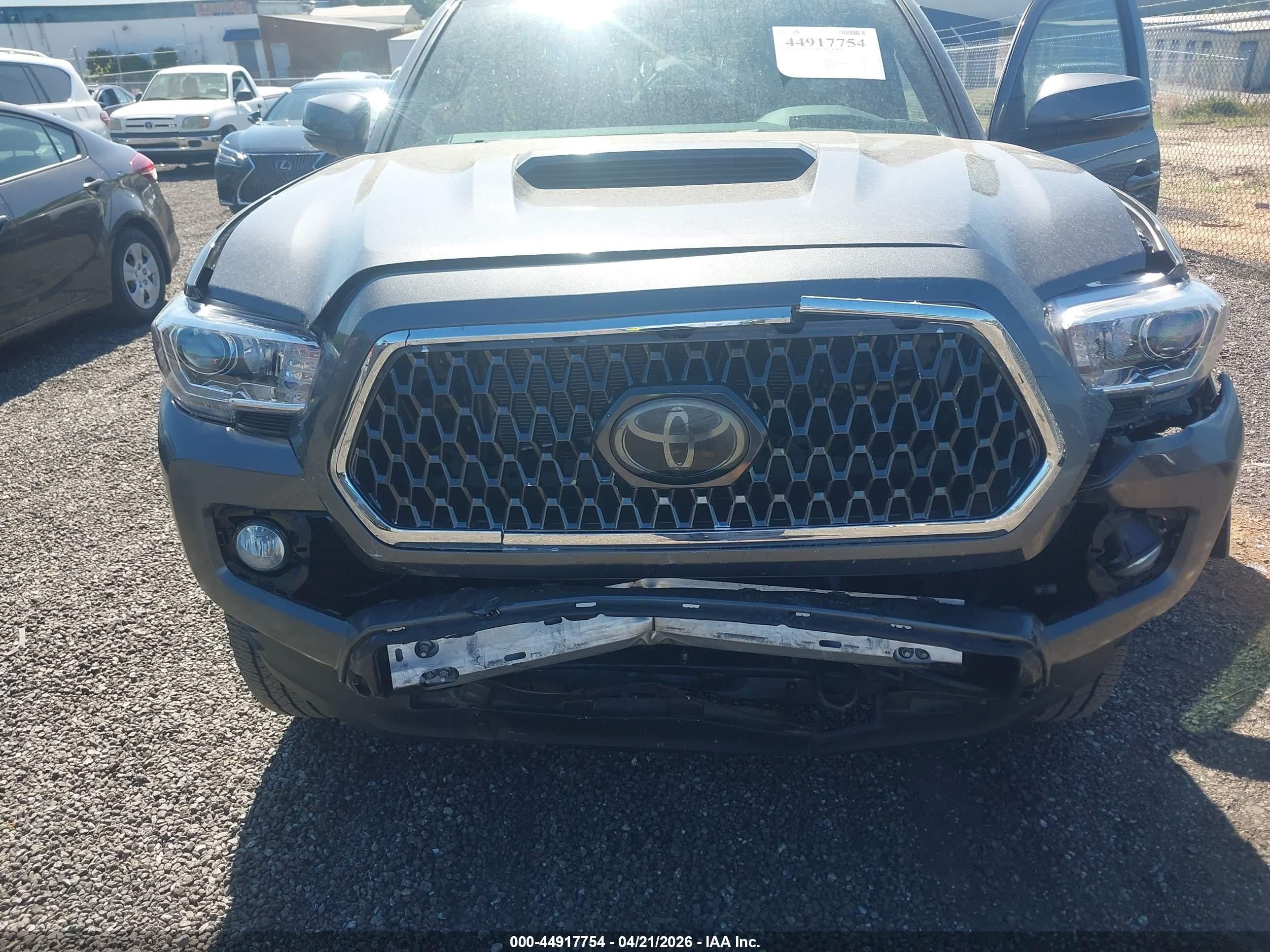 2019 Toyota Tacoma Trd Sport Gray vin: 3TMAZ5CN9KM099786