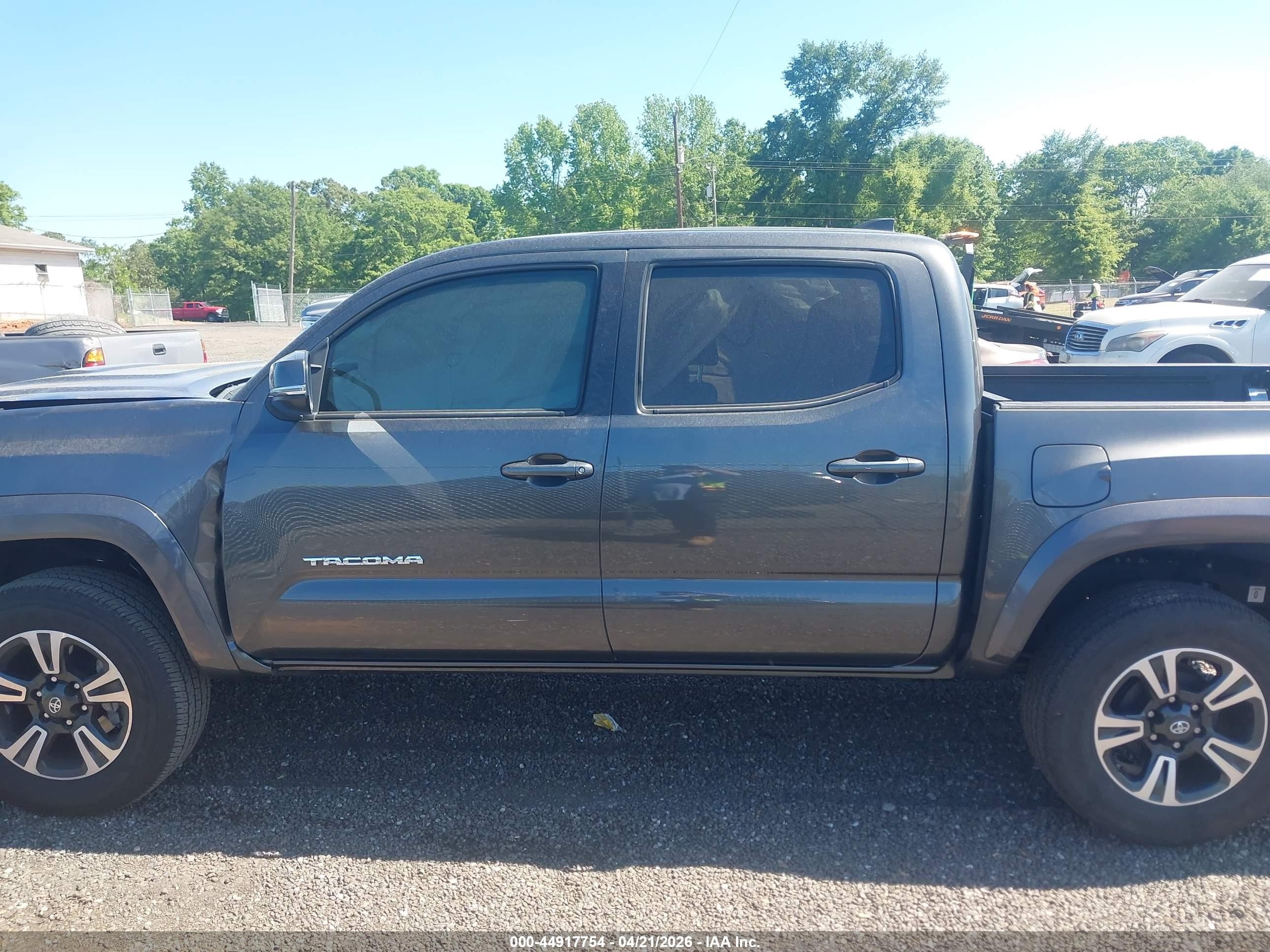 2019 Toyota Tacoma Trd Sport Gray vin: 3TMAZ5CN9KM099786