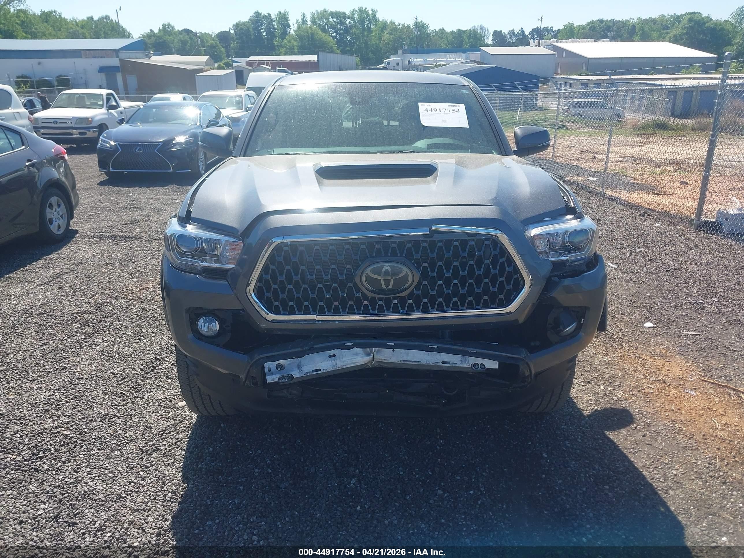 2019 Toyota Tacoma Trd Sport Gray vin: 3TMAZ5CN9KM099786