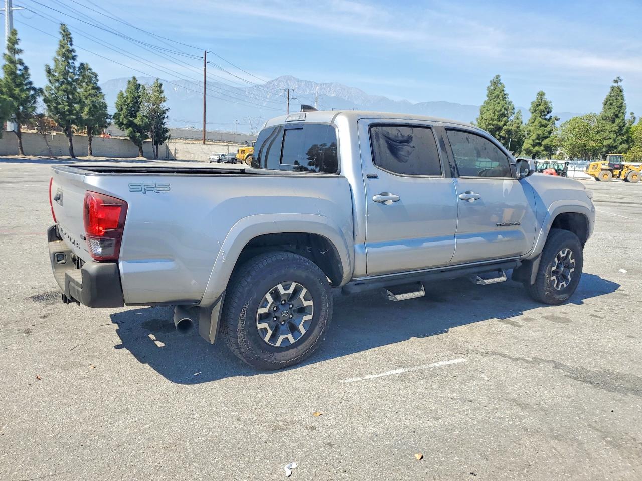 2021 Toyota Tacoma Sr5 V6 Silver vin: 3TMAZ5CNXMM140803