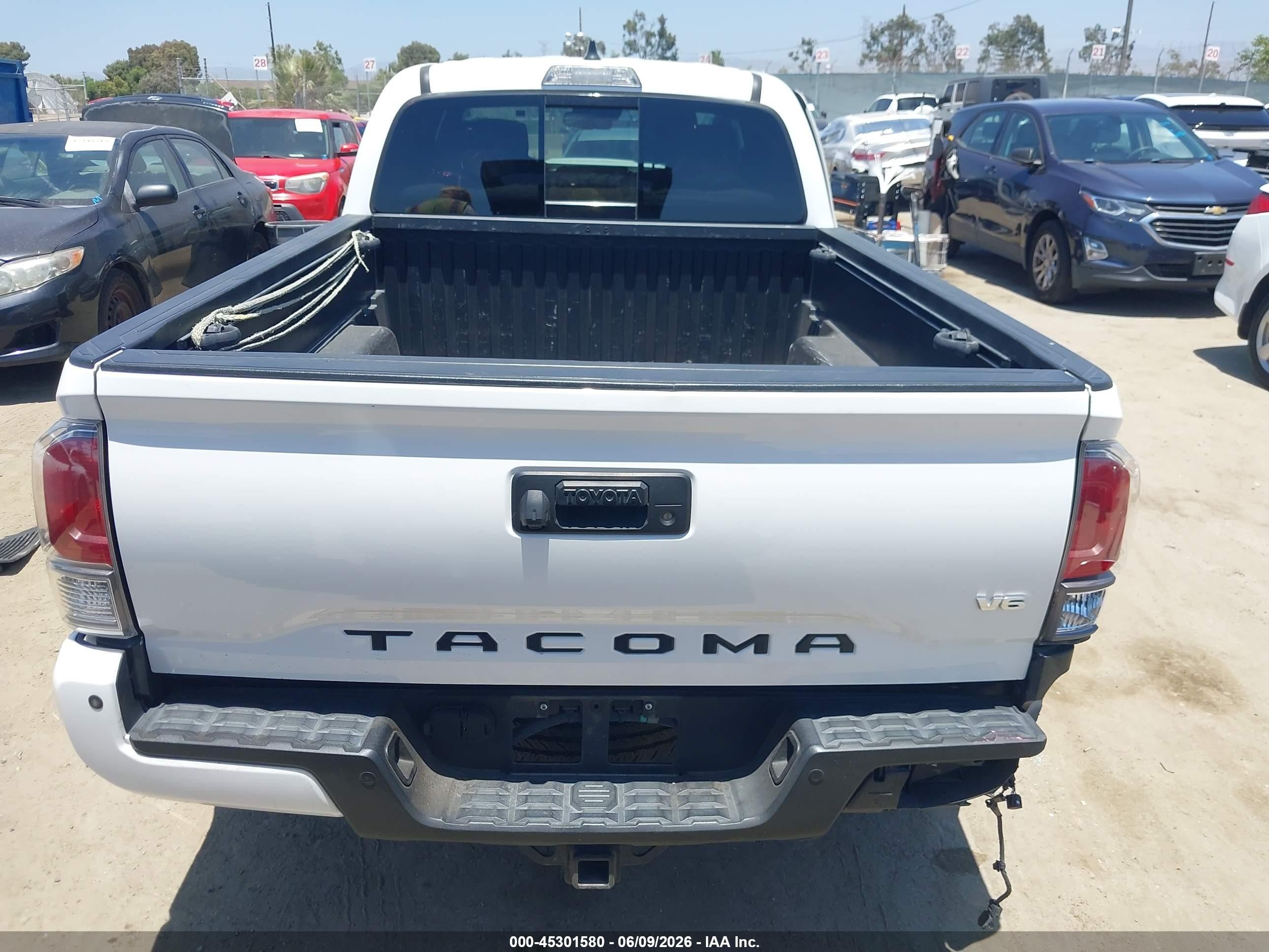 2020 Toyota Tacoma Trd Sport White vin: 3TMBZ5DN0LM025693