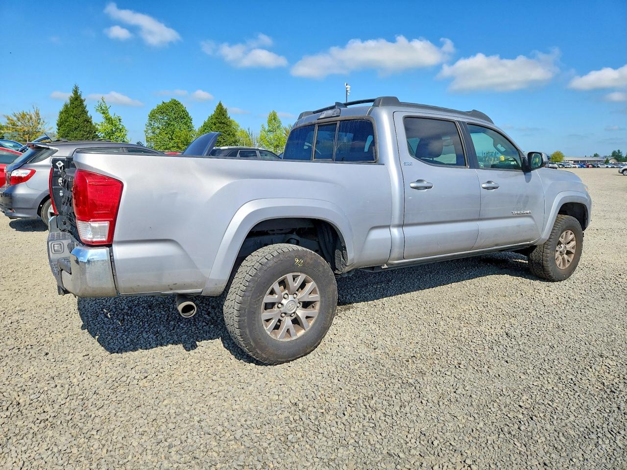 2016 Toyota Tacoma Sr5 V6 Silver vin: 3TMBZ5DN3GM005203