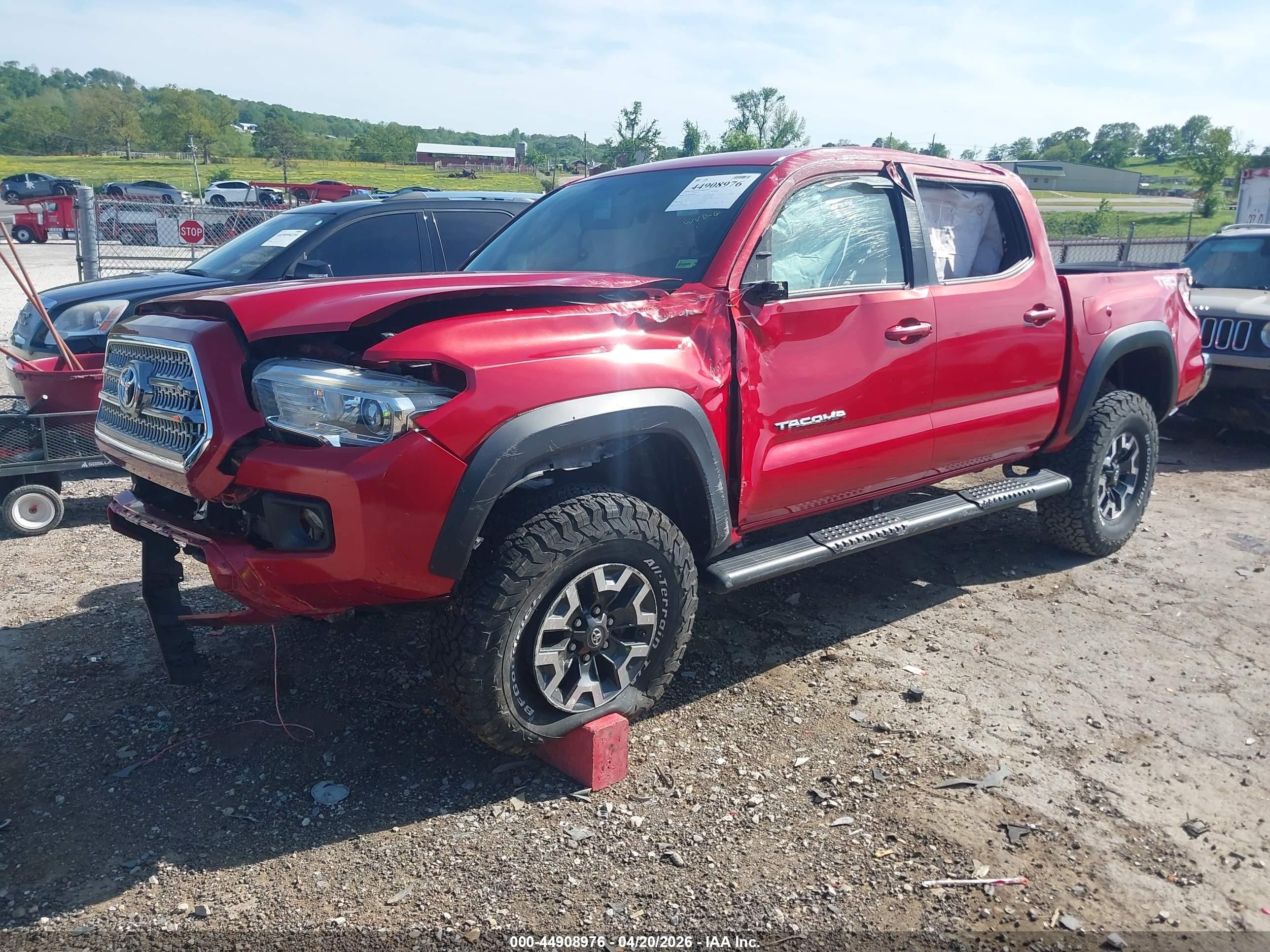 2017 Toyota Tacoma Trd Off Road Red vin: 3TMCZ5AN0HM061707