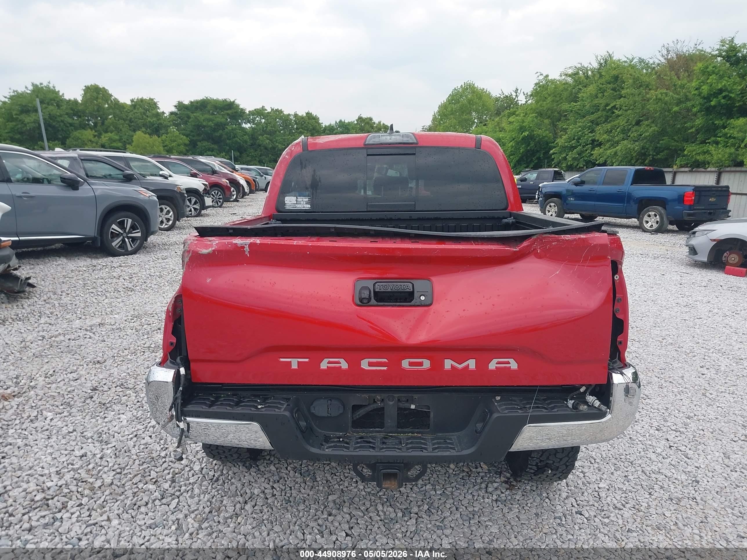 2017 Toyota Tacoma Trd Off Road Red vin: 3TMCZ5AN0HM061707