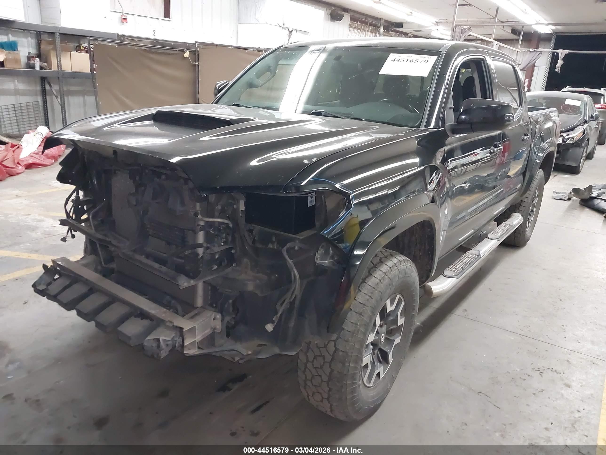 2017 Toyota Tacoma Sr5 V6 Black vin: 3TMCZ5AN1HM050800
