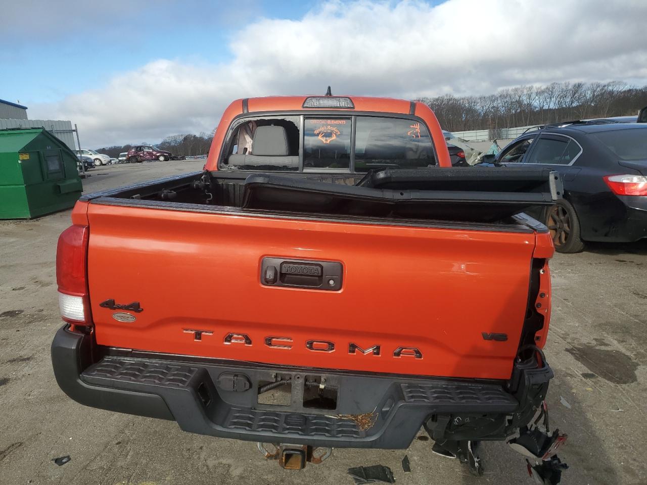 2017 Toyota Tacoma Double Cab Оранжевый vin: 3TMCZ5AN1HM073073
