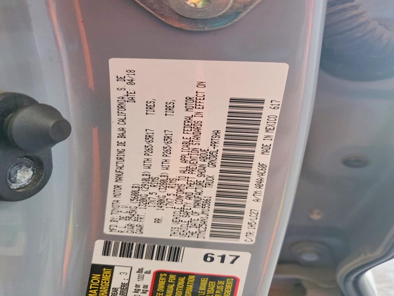 2018 Toyota Tacoma Trd Sport Gray vin: 3TMCZ5AN1JM155861