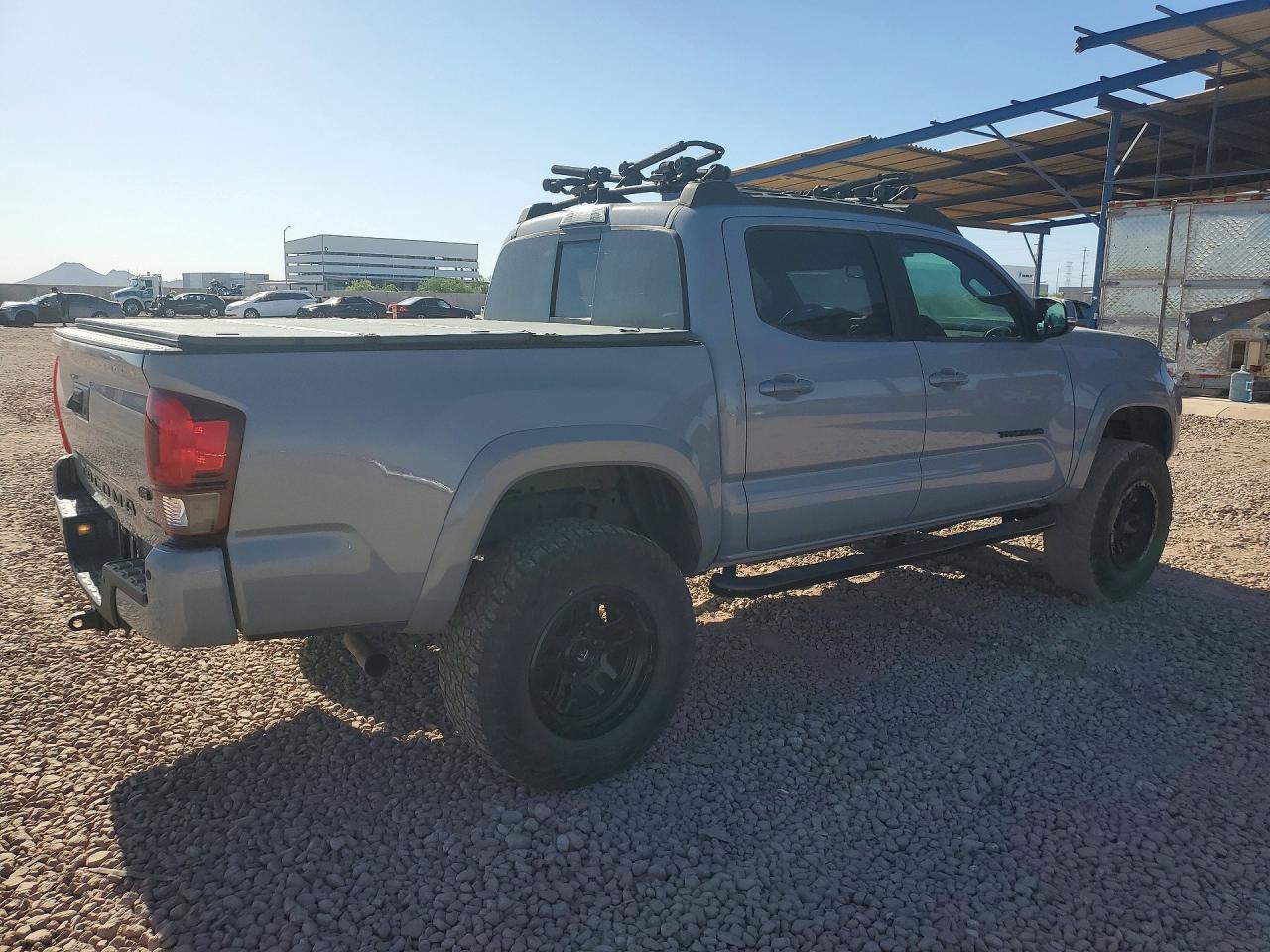 2018 Toyota Tacoma Trd Sport Gray vin: 3TMCZ5AN1JM155861