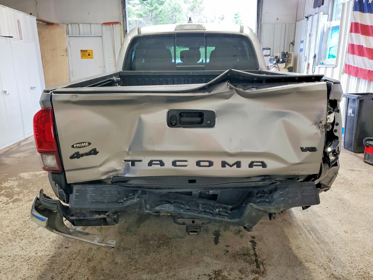 2020 Toyota Tacoma Silver vin: 3TMCZ5AN1LM326742