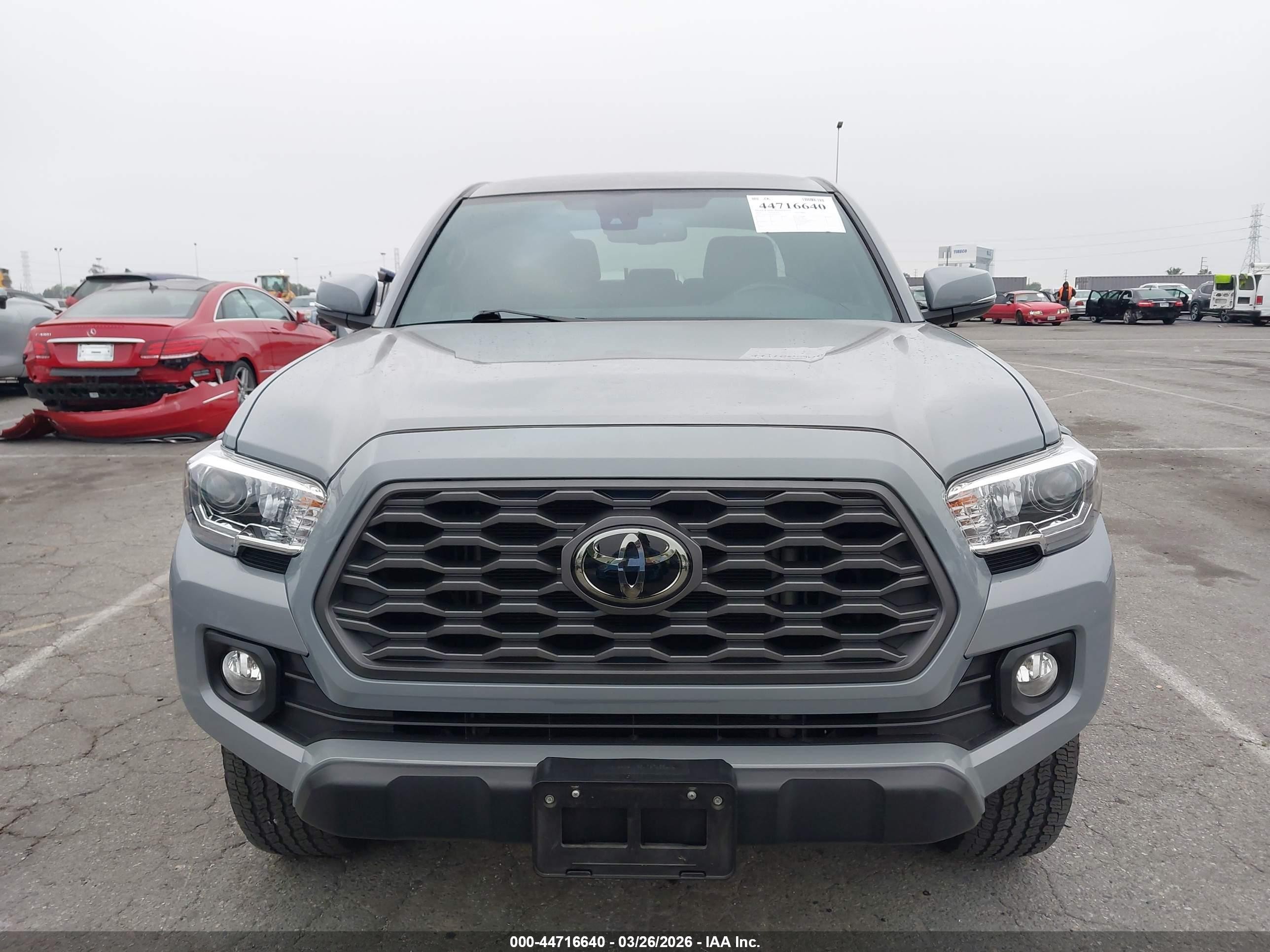 2021 Toyota Tacoma Trd Off-road Серый vin: 3TMCZ5AN1MM433839