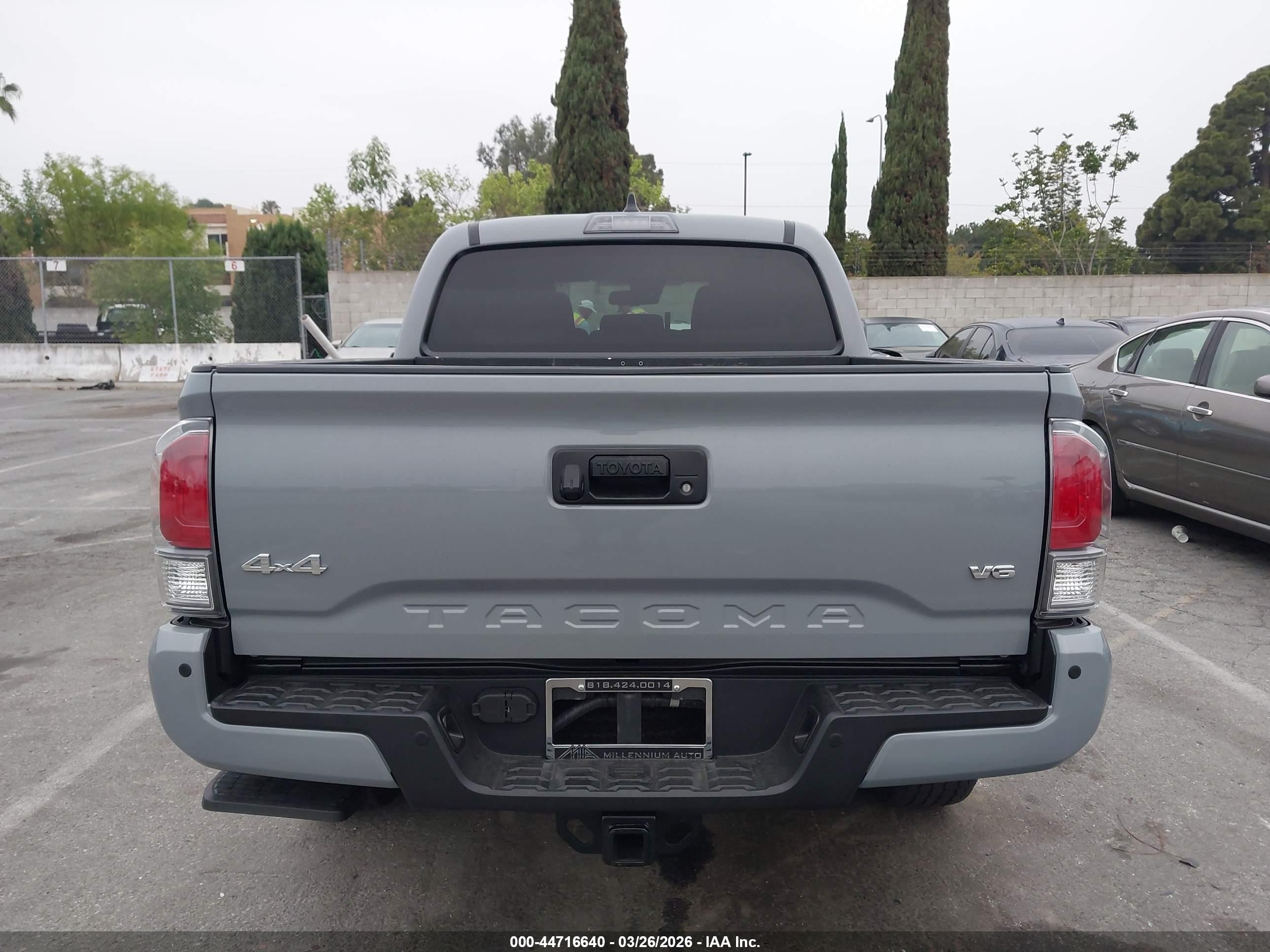 2021 Toyota Tacoma Trd Off-road Серый vin: 3TMCZ5AN1MM433839