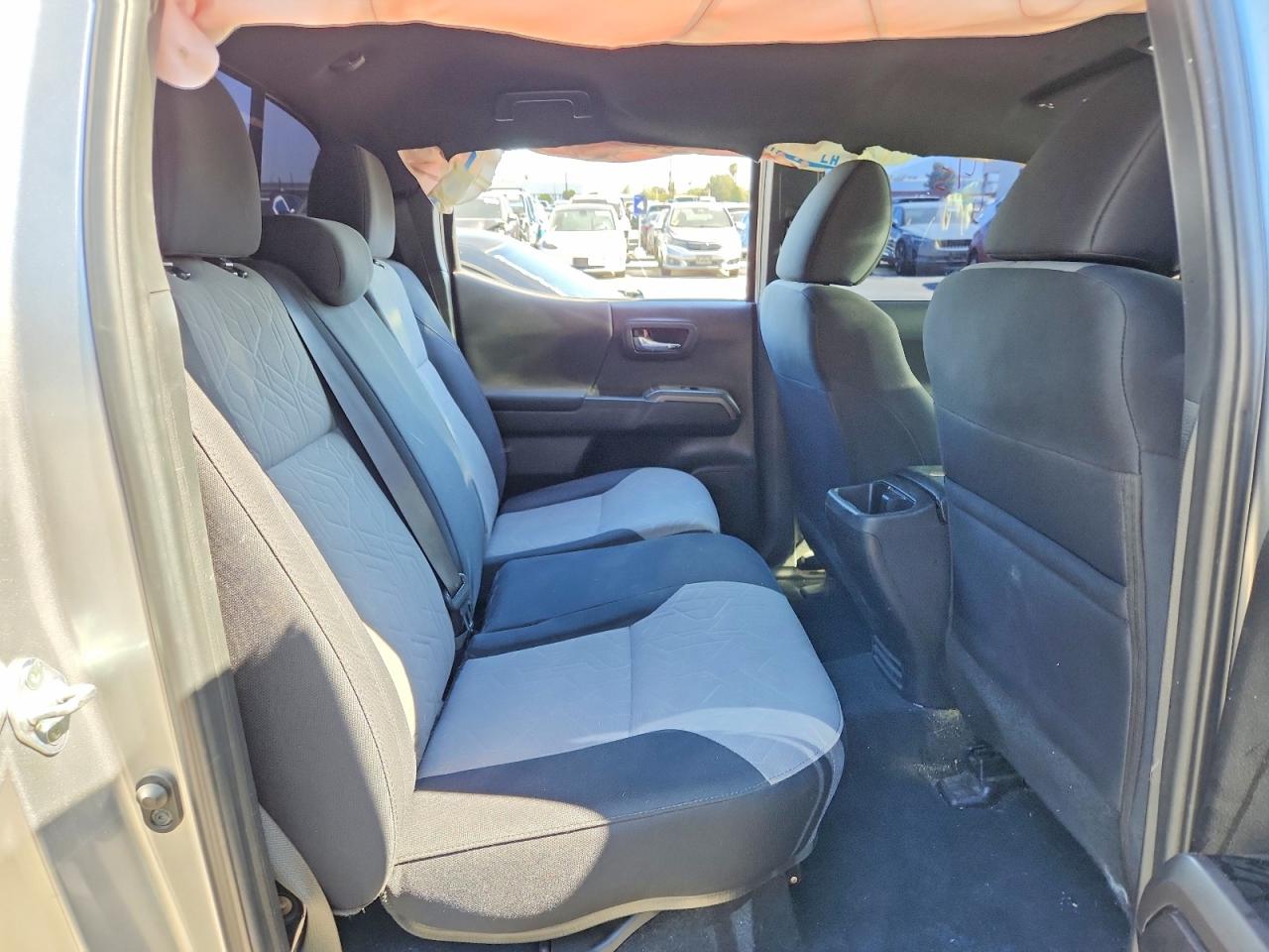 2023 Toyota Tacoma Trd Off-road Tan vin: 3TMCZ5AN1PM607011