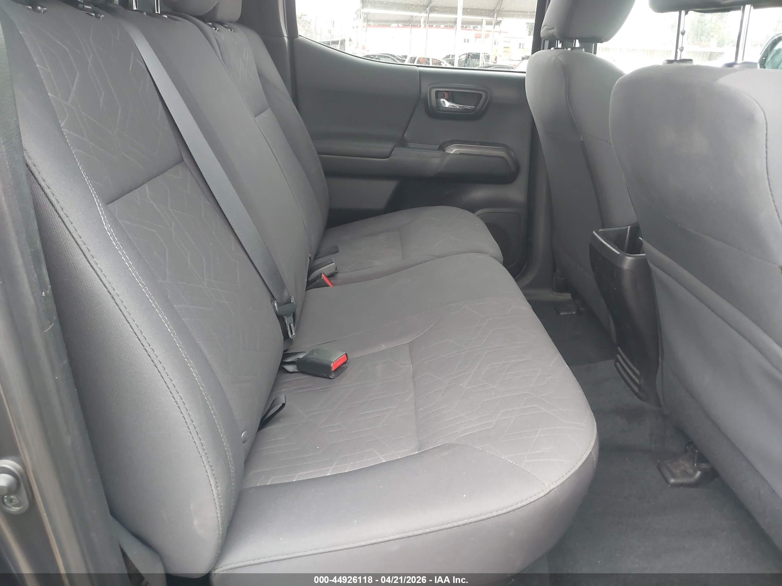 2016 Toyota Tacoma Trd Off Road Gray vin: 3TMCZ5AN2GM026889