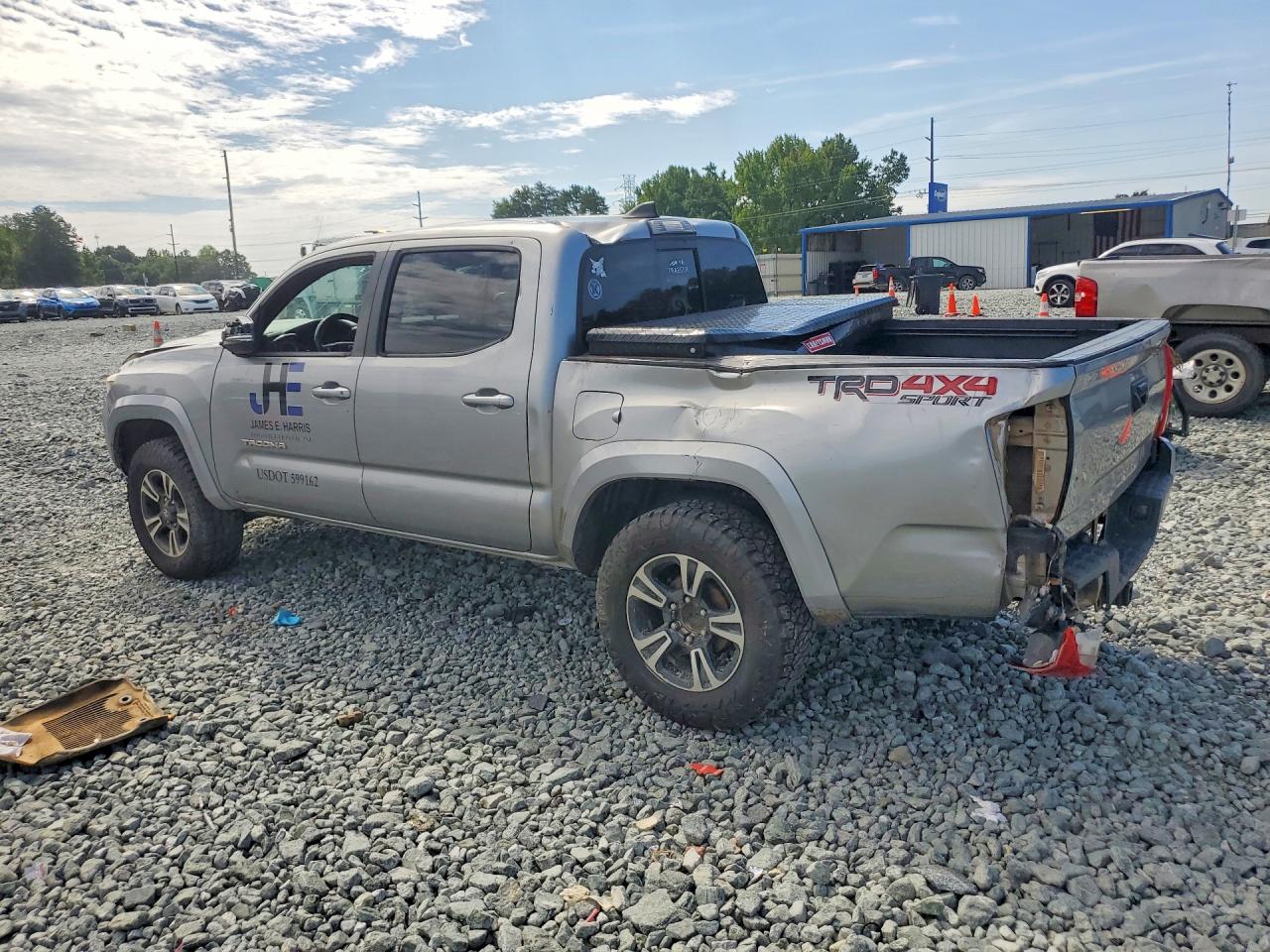 2017 Toyota Tacoma Trd Sport Silver vin: 3TMCZ5AN2HM085457