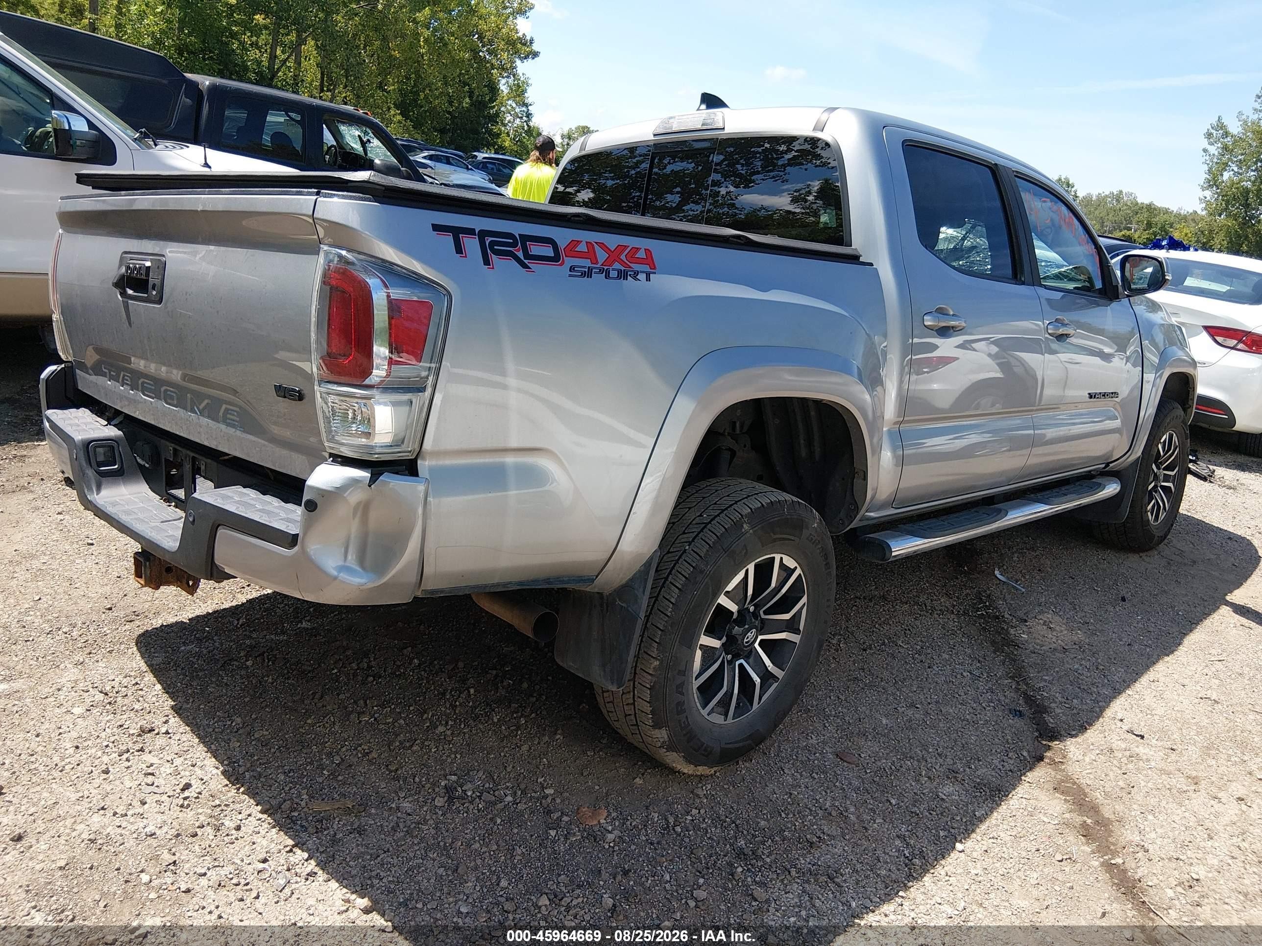 2020 Toyota Tacoma Trd Sport Серебряный vin: 3TMCZ5AN2LM367042