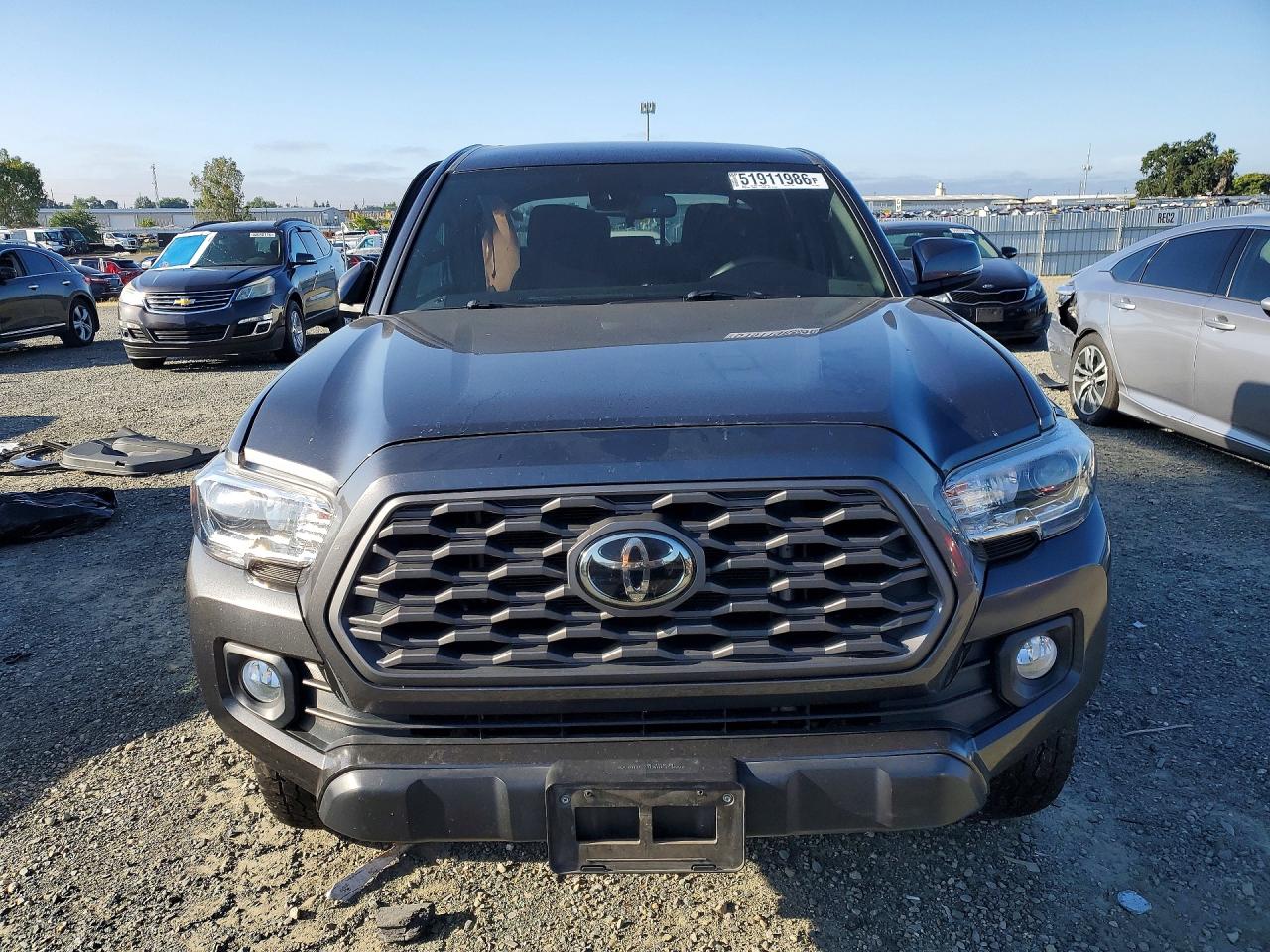 2022 Toyota Tacoma Trd Off-road Угольный vin: 3TMCZ5AN2NM488639