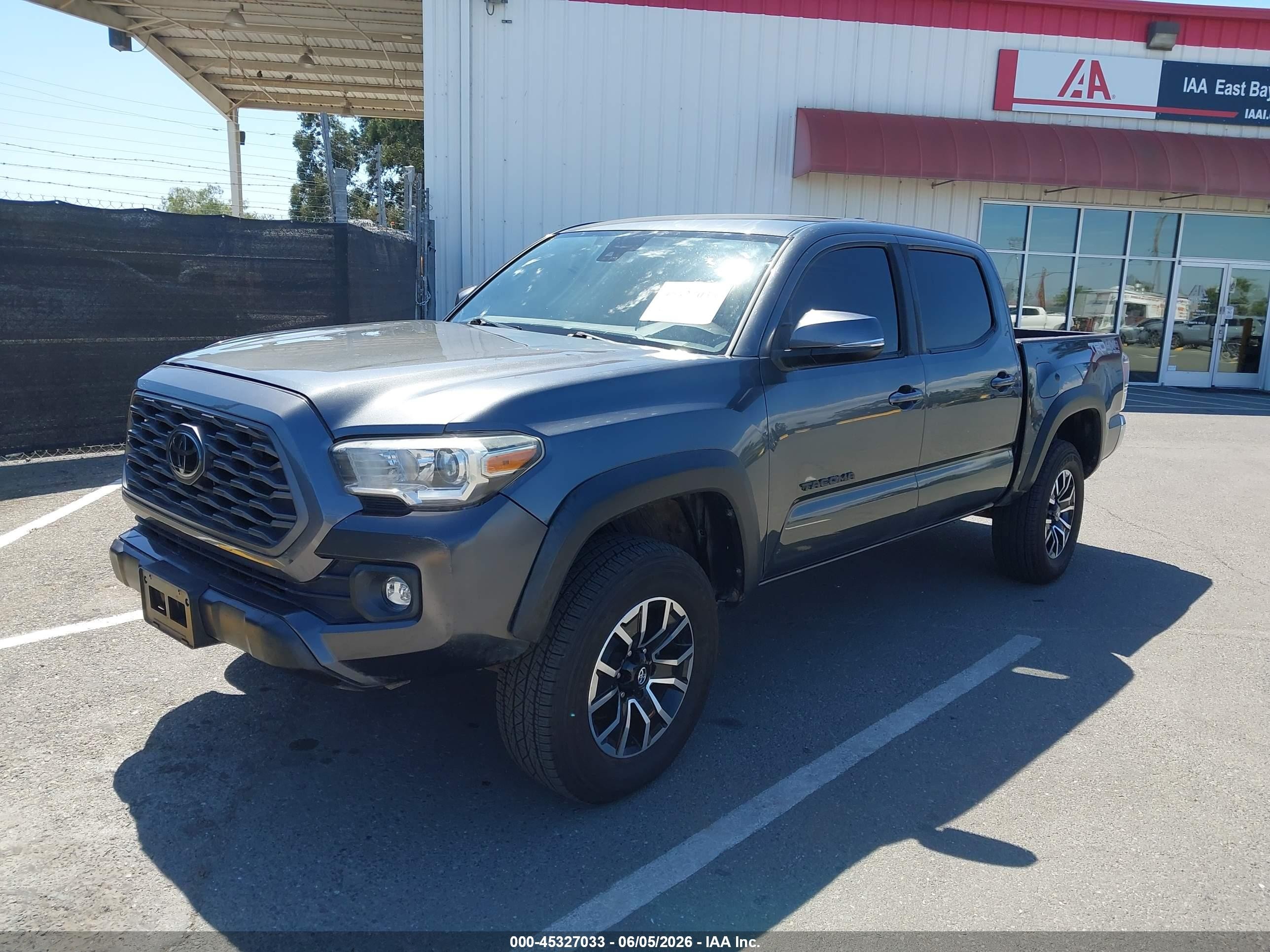 2023 Toyota Tacoma Trd Off Road Gray vin: 3TMCZ5AN2PM553301