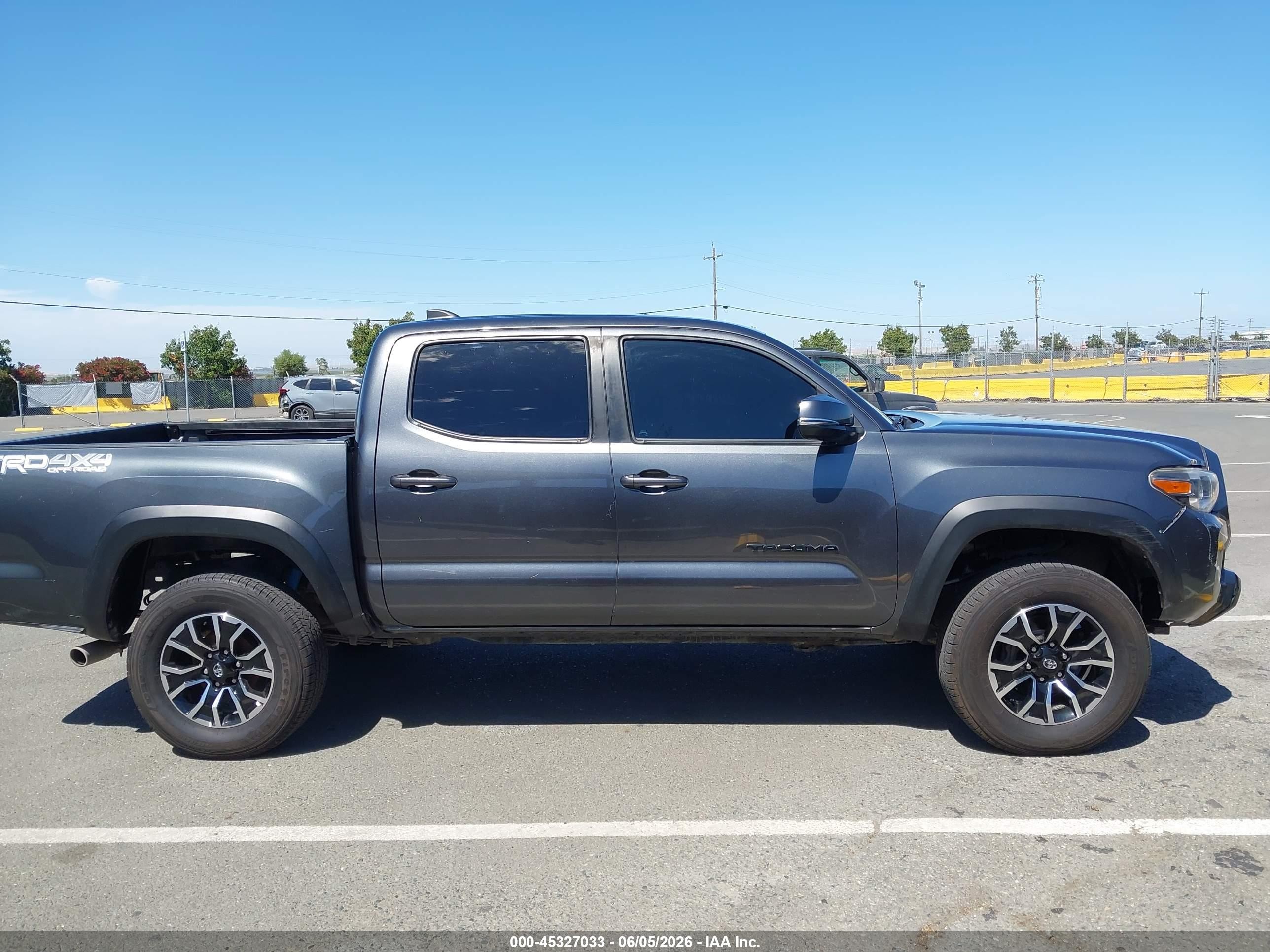 2023 Toyota Tacoma Trd Off Road Gray vin: 3TMCZ5AN2PM553301