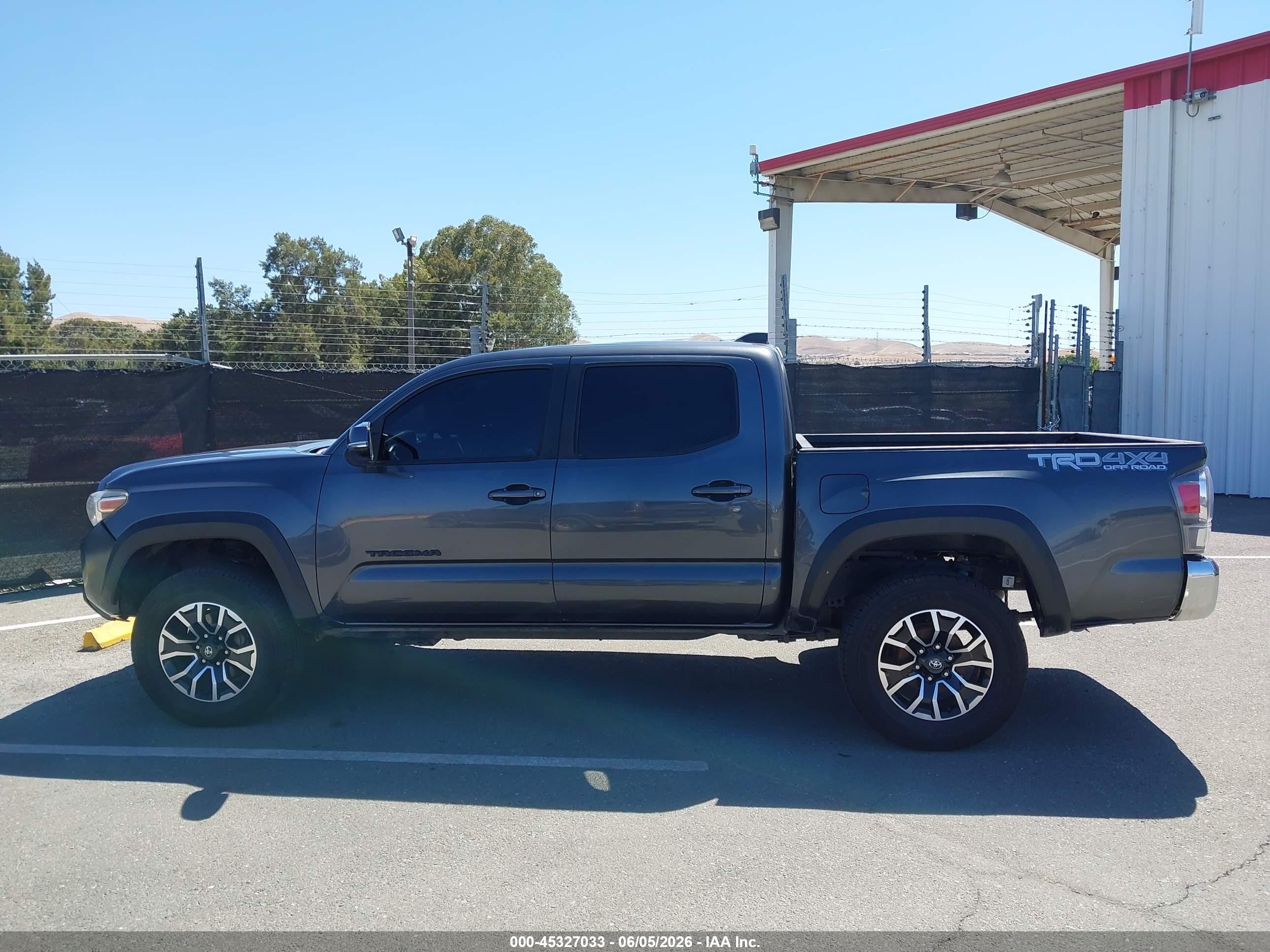 2023 Toyota Tacoma Trd Off Road Gray vin: 3TMCZ5AN2PM553301