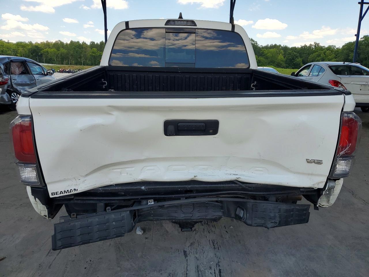 2021 Toyota Tacoma Trd Off-road White vin: 3TMCZ5AN3MM406643