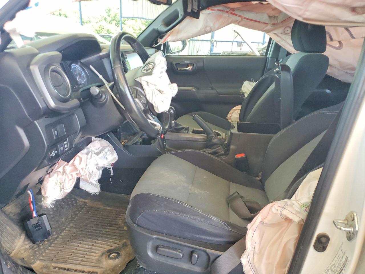 2021 Toyota Tacoma Trd Off-road White vin: 3TMCZ5AN3MM406643