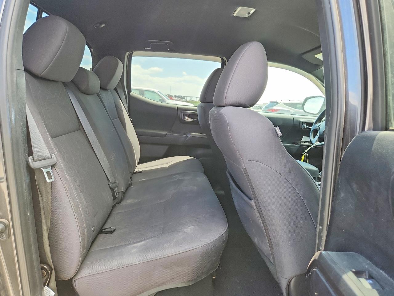 2018 Toyota Tacoma Trd Off-road Gray vin: 3TMCZ5AN4JM155062