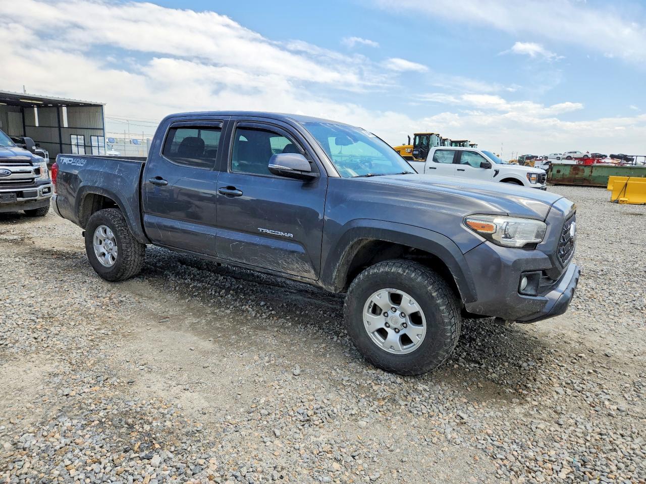 2018 Toyota Tacoma Trd Off-road Gray vin: 3TMCZ5AN4JM155062