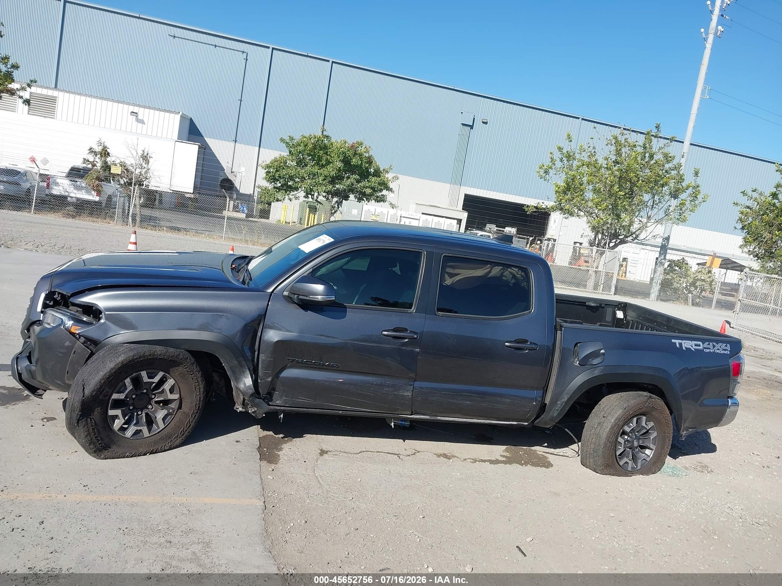 2023 Toyota Tacoma Trd Off Road Gray vin: 3TMCZ5AN4PM548102