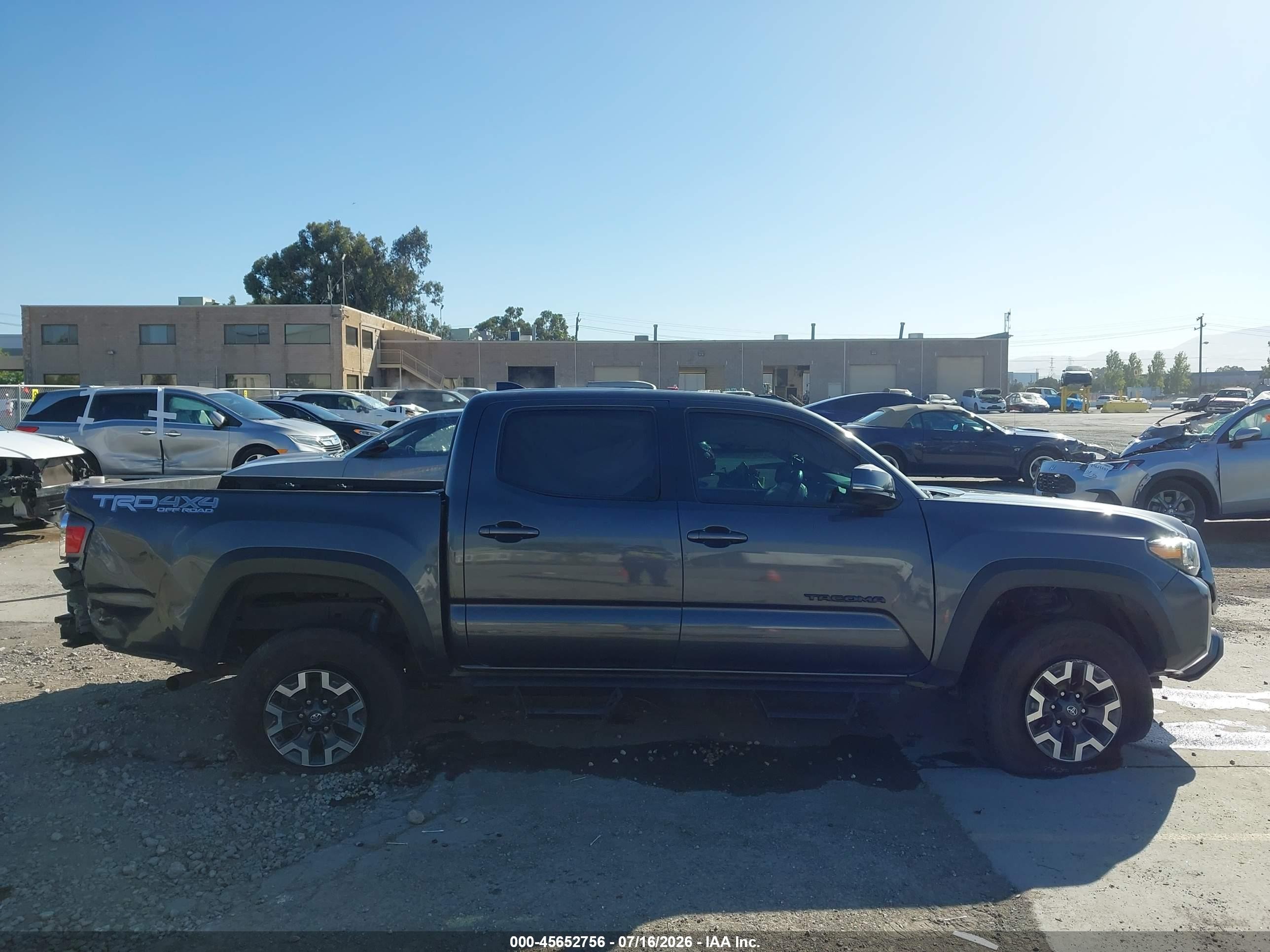 2023 Toyota Tacoma Trd Off Road Gray vin: 3TMCZ5AN4PM548102