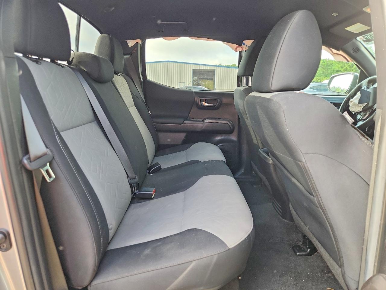 2023 Toyota Tacoma Trd Off-road Silver vin: 3TMCZ5AN4PM557883