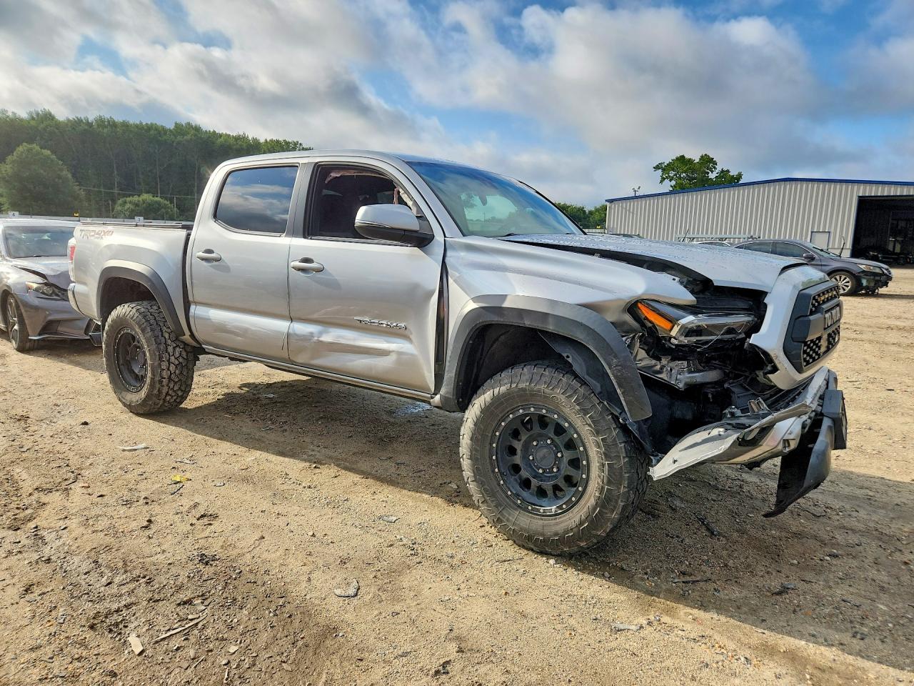 2023 Toyota Tacoma Trd Off-road Silver vin: 3TMCZ5AN4PM557883