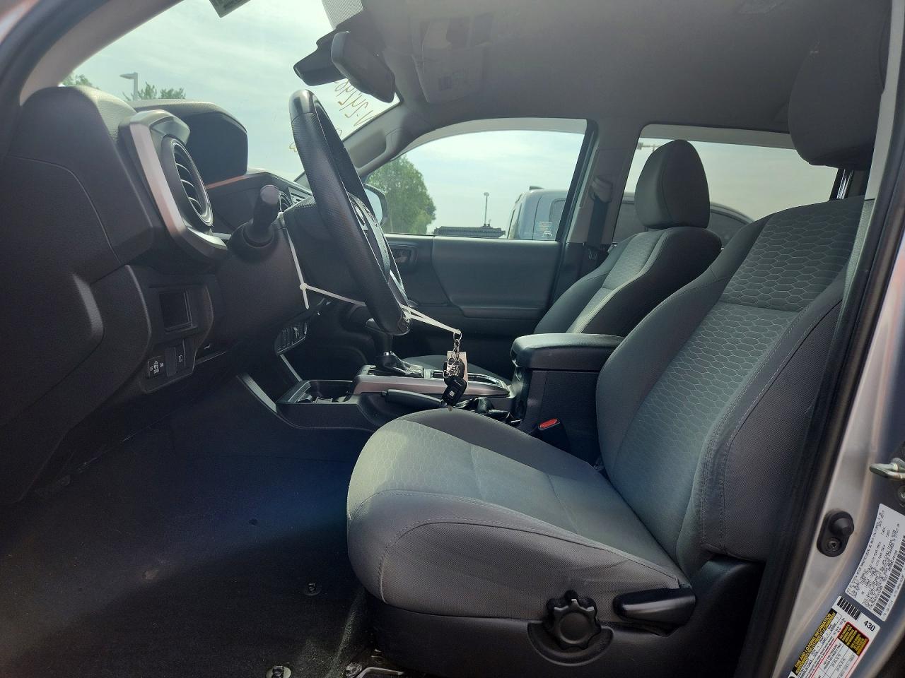 2019 Toyota Tacoma Sr5 V6 Silver vin: 3TMCZ5AN5KM242485