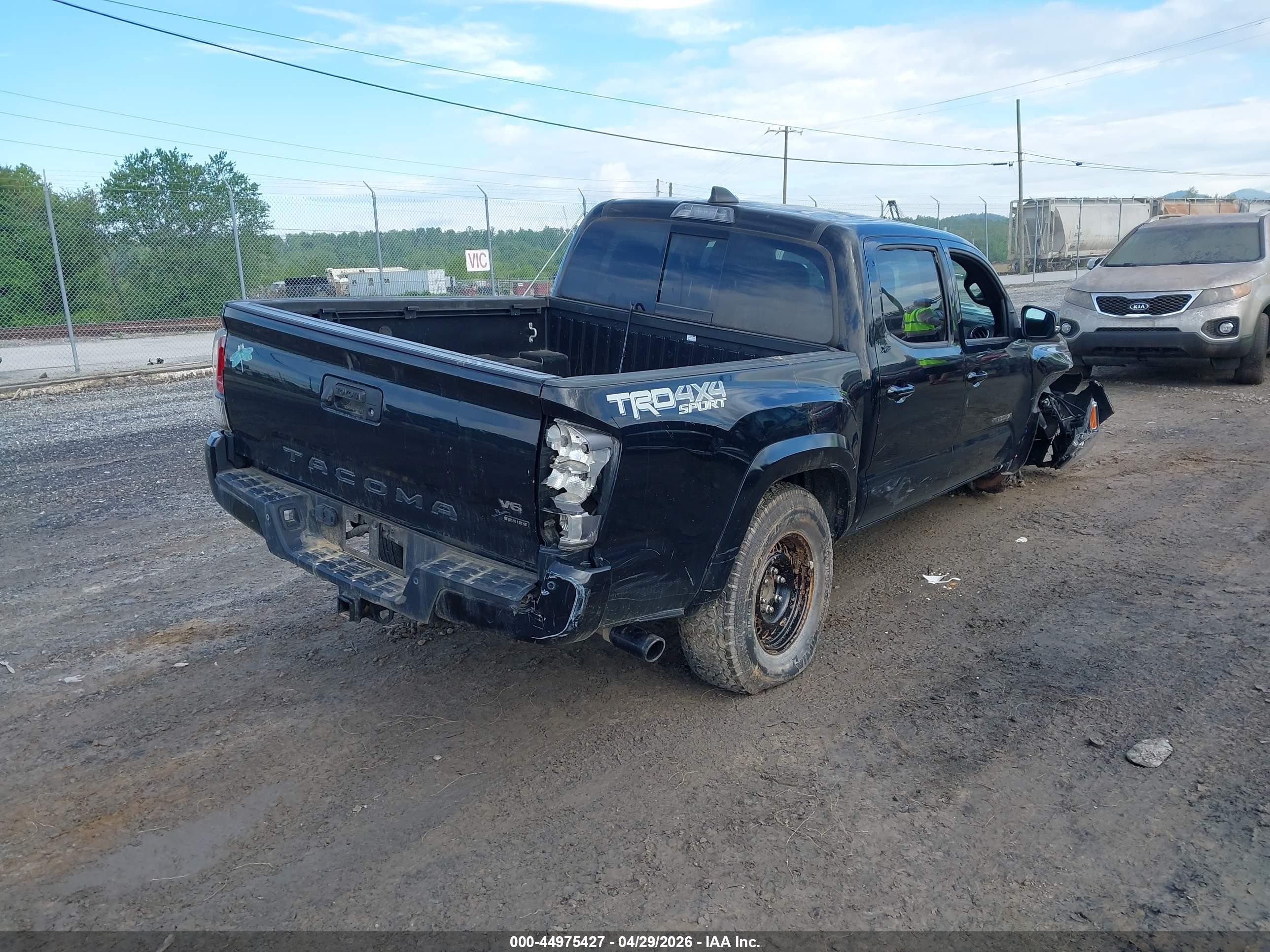2022 Toyota Tacoma Trd Sport Черный vin: 3TMCZ5AN5NM484911