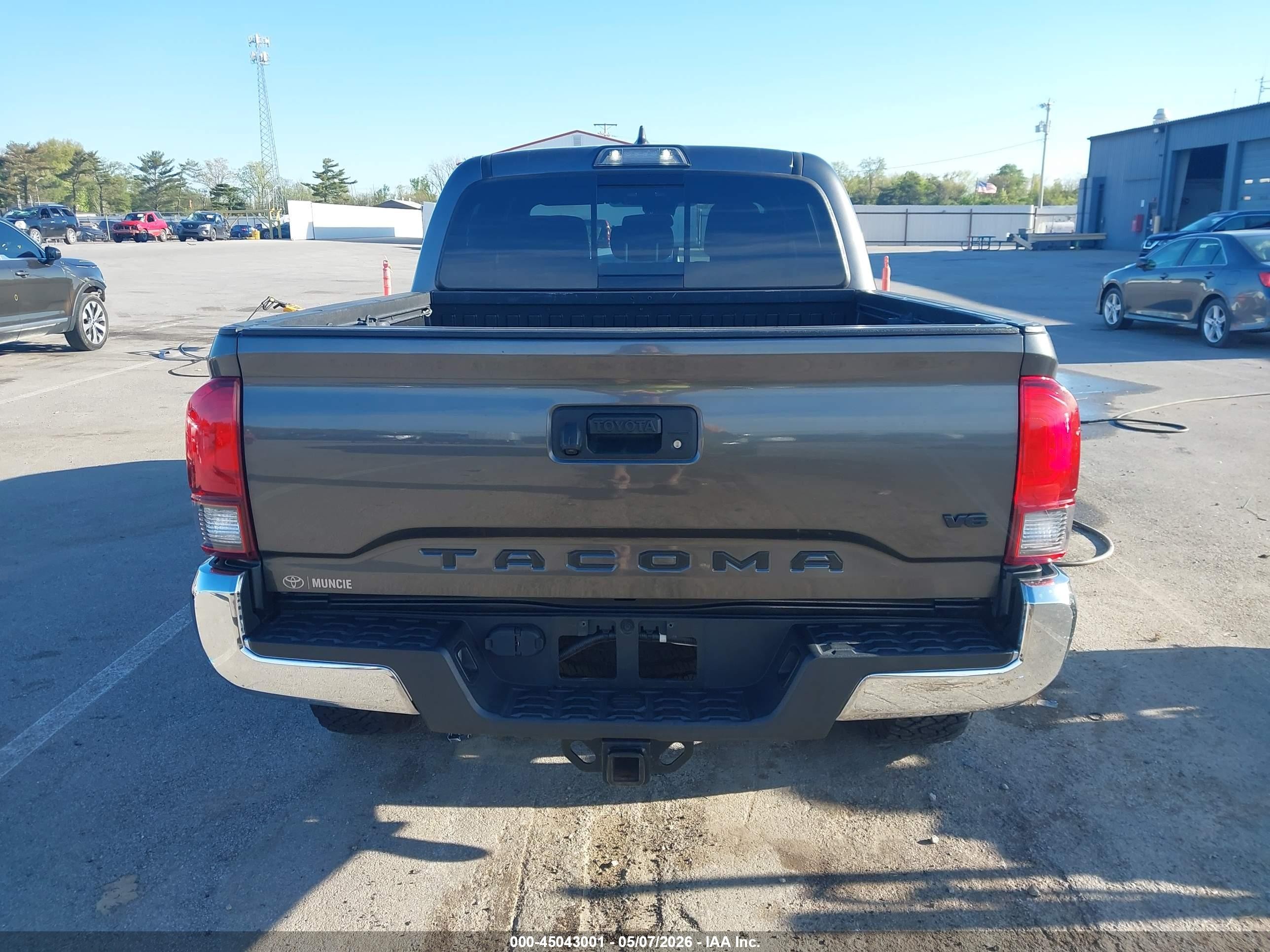 2019 Toyota Tacoma Trd Off Road Серый vin: 3TMCZ5AN6KM226277