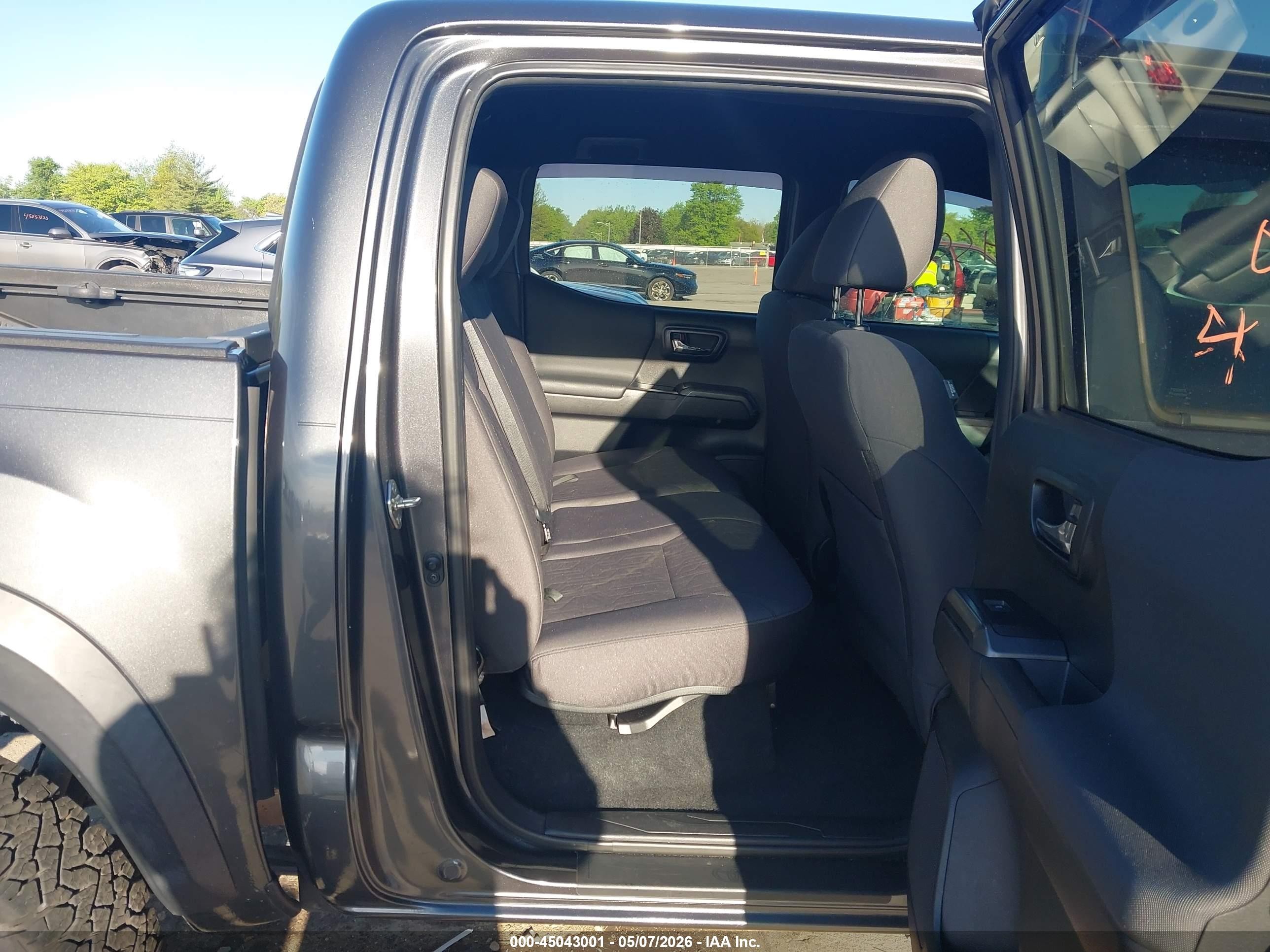 2019 Toyota Tacoma Trd Off Road Серый vin: 3TMCZ5AN6KM226277