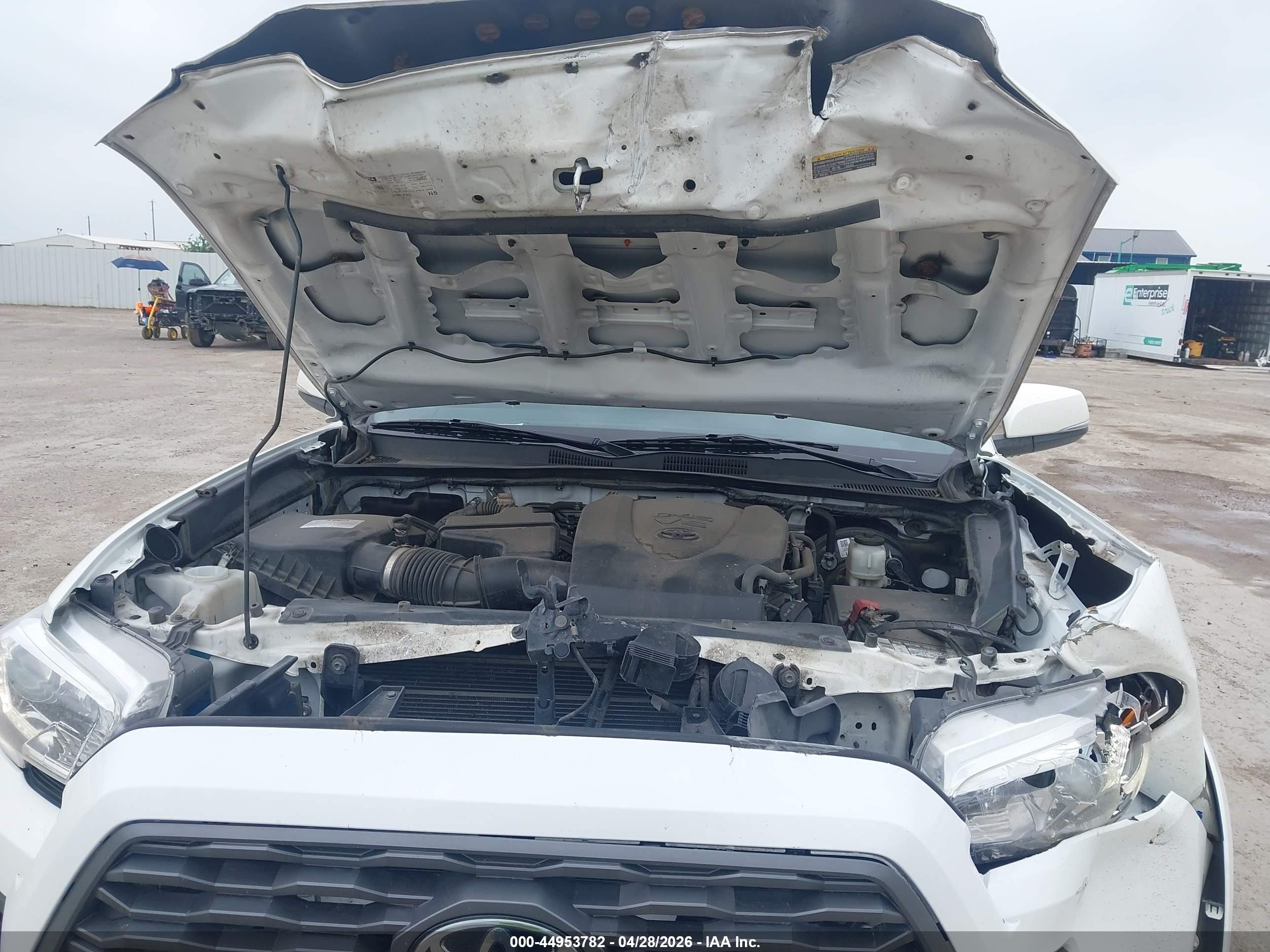 2022 Toyota Tacoma Trd Sport White vin: 3TMCZ5AN6NM459452