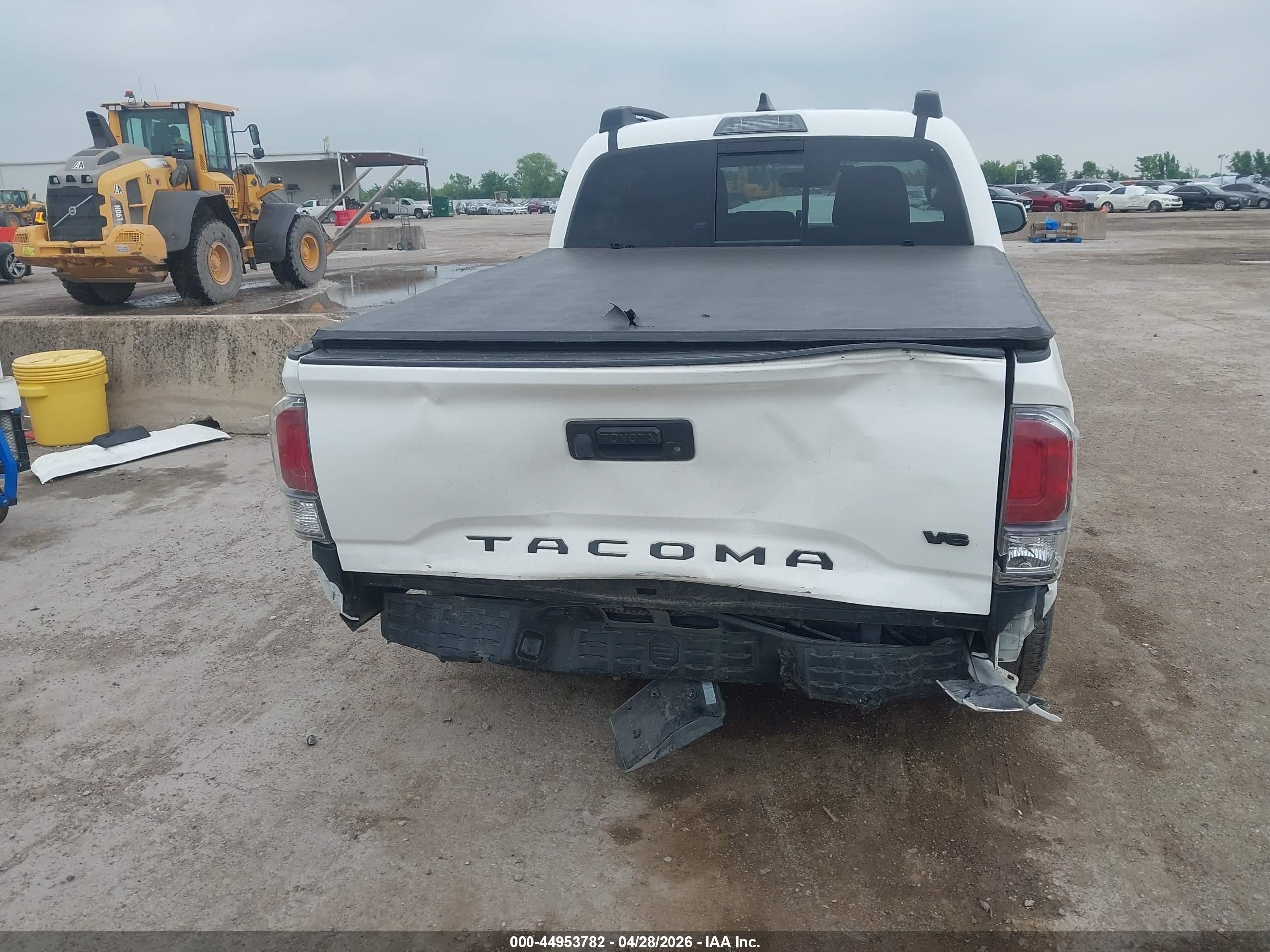 2022 Toyota Tacoma Trd Sport White vin: 3TMCZ5AN6NM459452