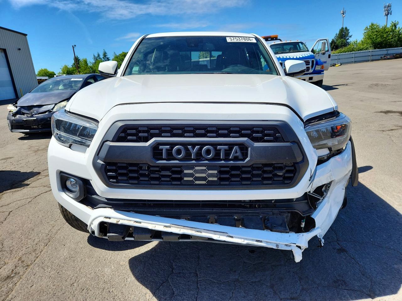 2022 Toyota Tacoma Trd Off-road White vin: 3TMCZ5AN6NM481757