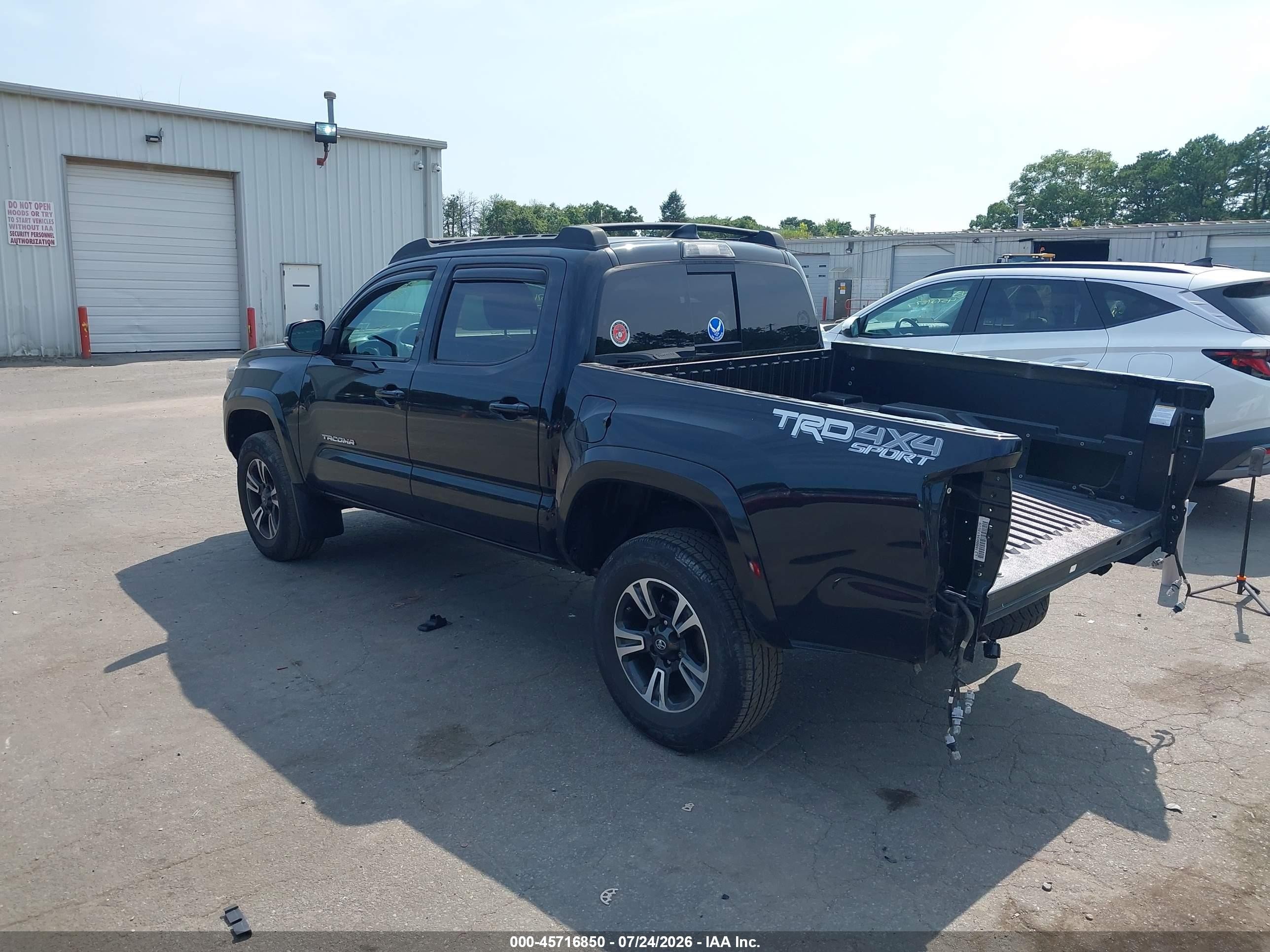 2018 Toyota Tacoma Trd Sport Black vin: 3TMCZ5AN7JM172793