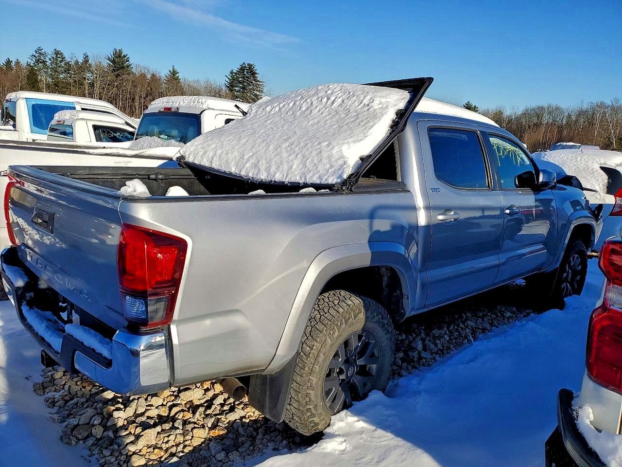 2021 Toyota Tacoma Sr5 V6 Silver vin: 3TMCZ5AN7MM382895
