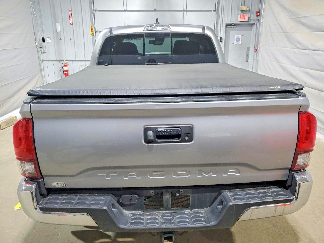 2021 Toyota Tacoma Sr5 V6 Silver vin: 3TMCZ5AN7MM382895