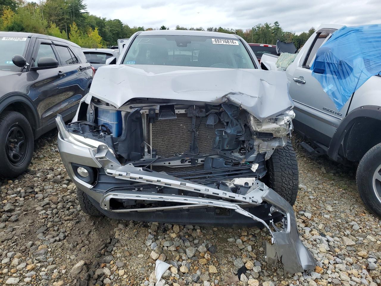 2021 Toyota Tacoma Sr5 V6 Silver vin: 3TMCZ5AN7MM382895