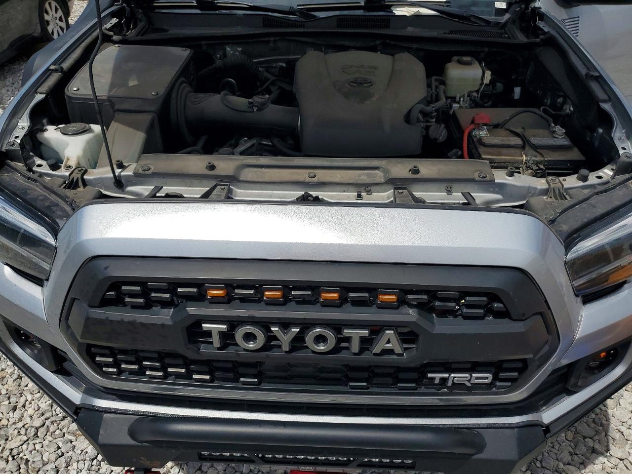 2022 Toyota Tacoma Trd Off-road Silver vin: 3TMCZ5AN7NM491665