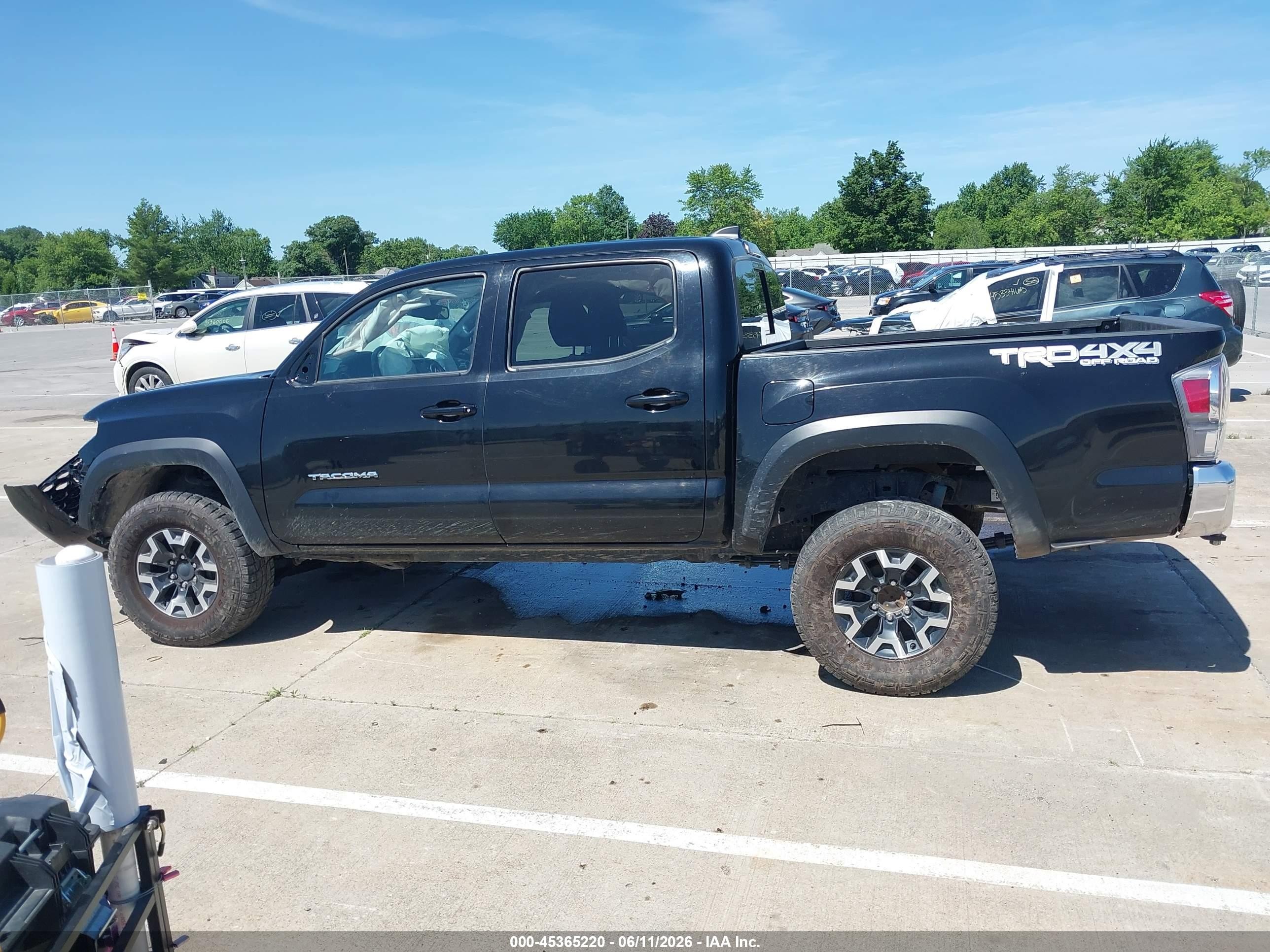 2023 Toyota Tacoma Trd Off Road Черный vin: 3TMCZ5AN7PM615517
