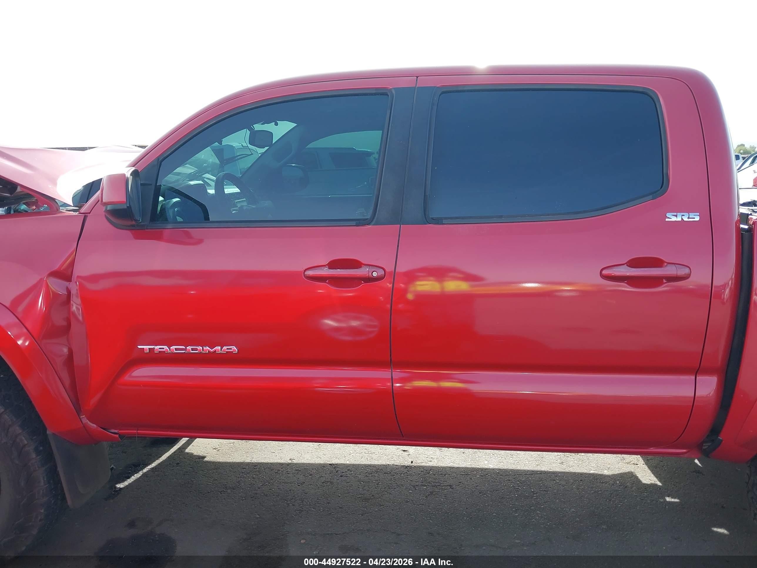 2017 Toyota Tacoma Sr5 V6 Red vin: 3TMCZ5AN8HM093661
