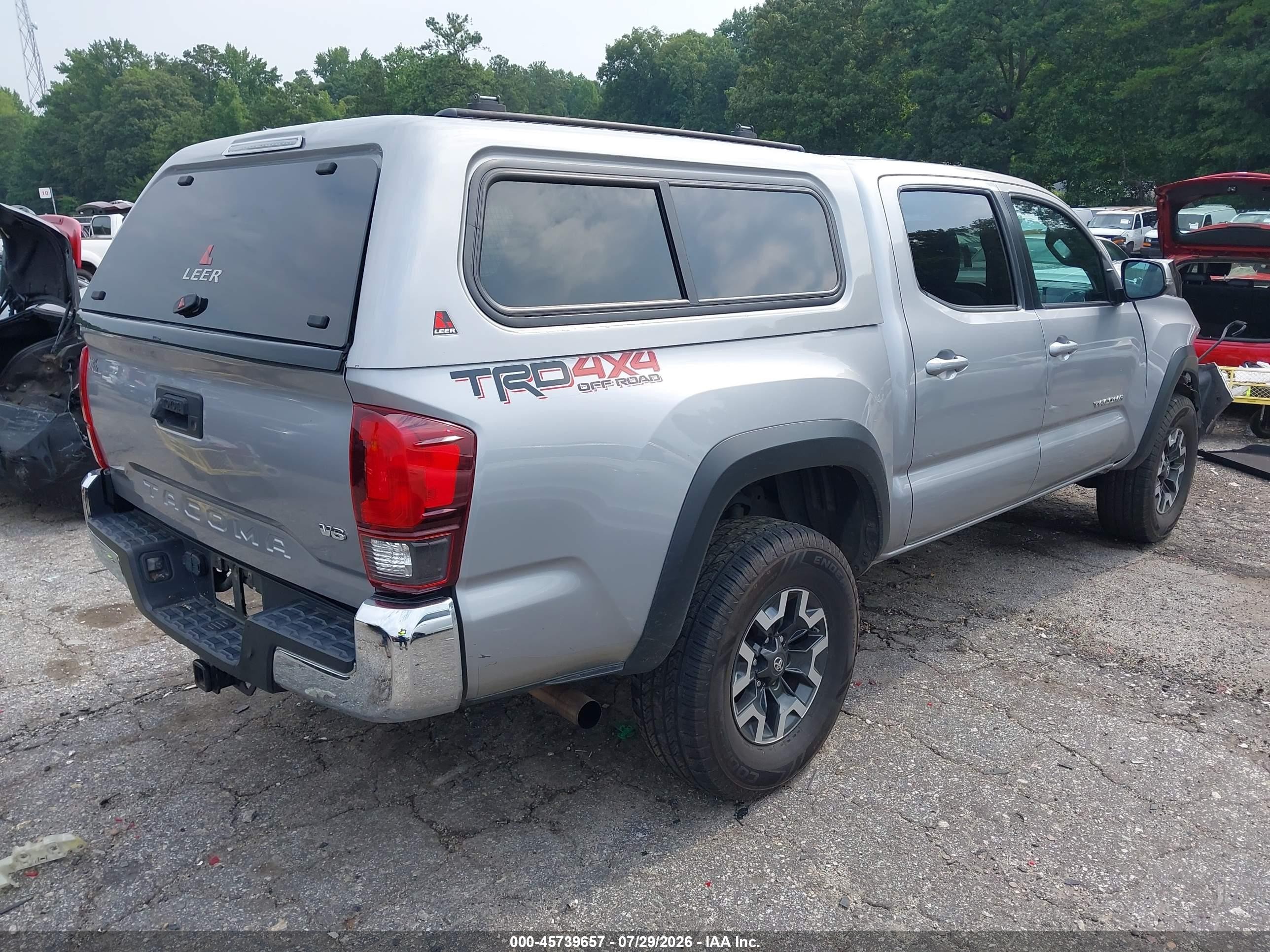 2019 Toyota Tacoma Trd Off Road Silver vin: 3TMCZ5AN8KM209609